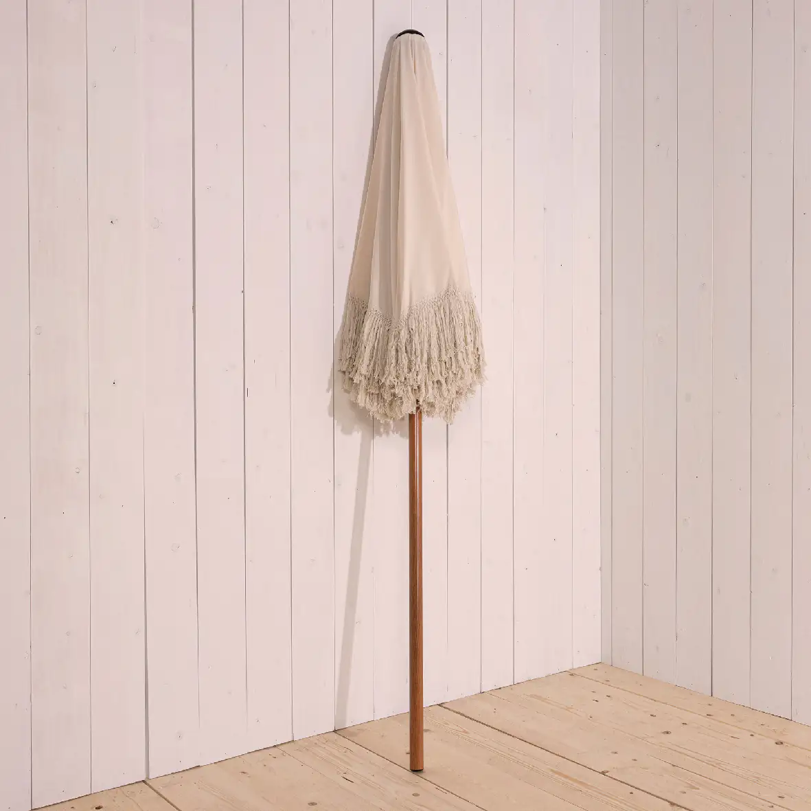 Sonnenschirm Boho cremeweiß mit Fransen Sonnenschirm Boho cremeweiß mit Fransen