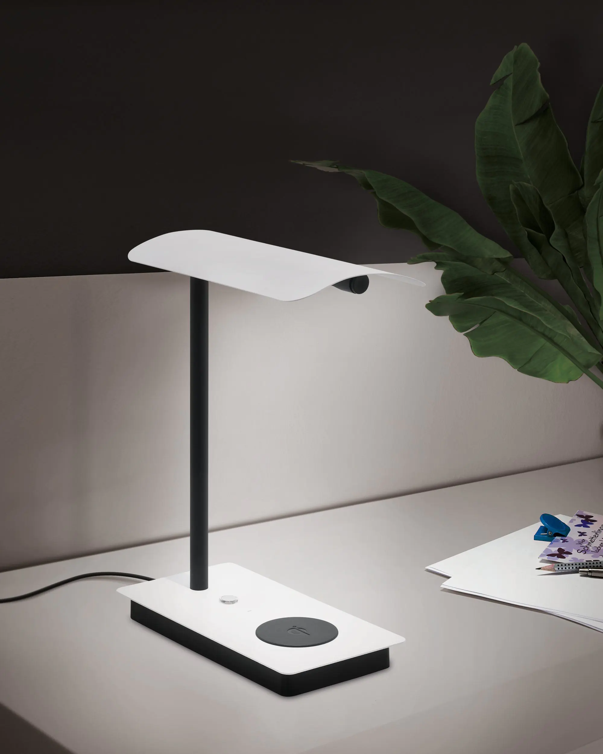 Eglo Led Tischleuchte Arenza weiß schwarz dimmbar mit Ladefunktion