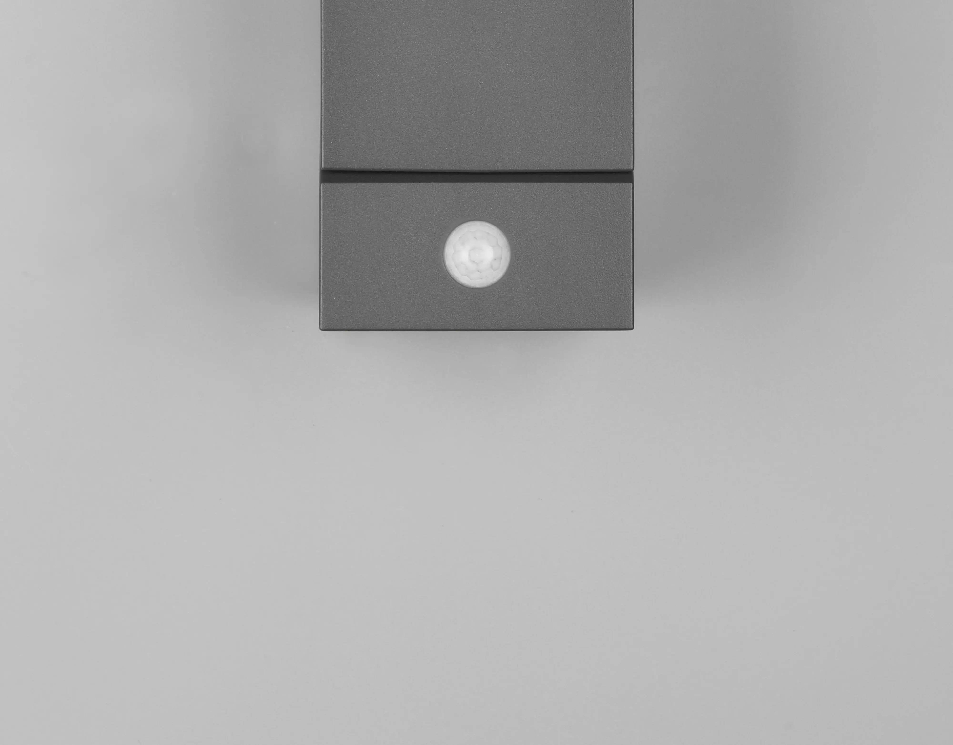 Trio LED Wandleuchte Avon innen/außen anthrazit standby 7W warmweiß Trio LED Wandleuchte Avon innen/außen anthrazit standby 7W warmweiß