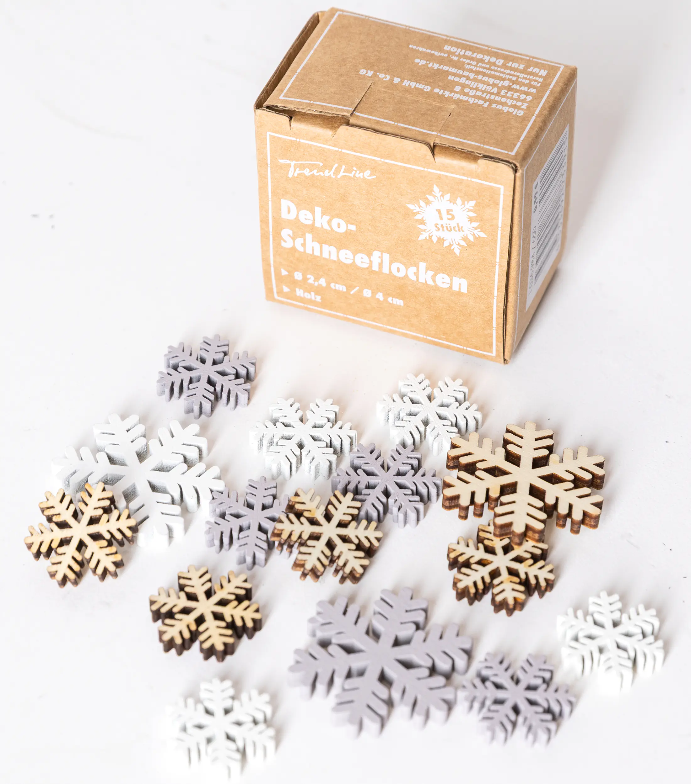 TrendLine Set aus 15 Holzschneeflocken 2,4 x 4 cm