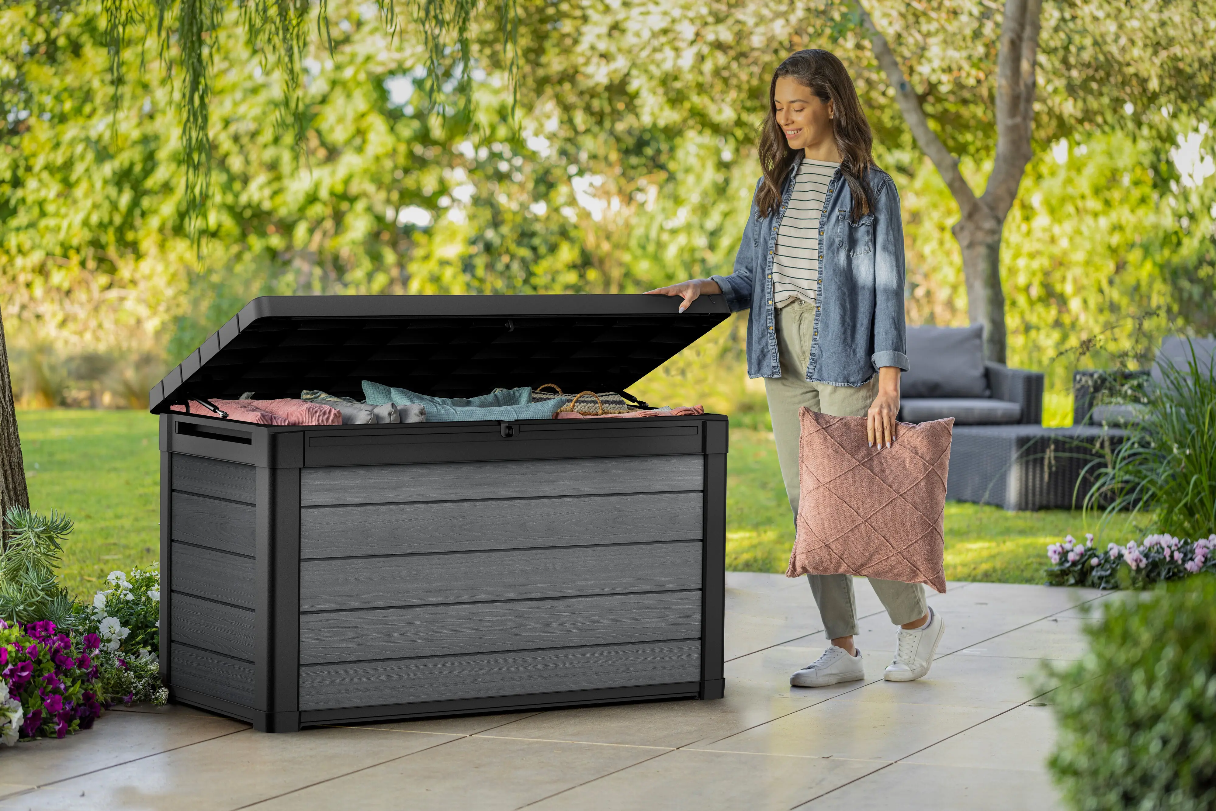 Keter Gartenbox Cortina 757 L
