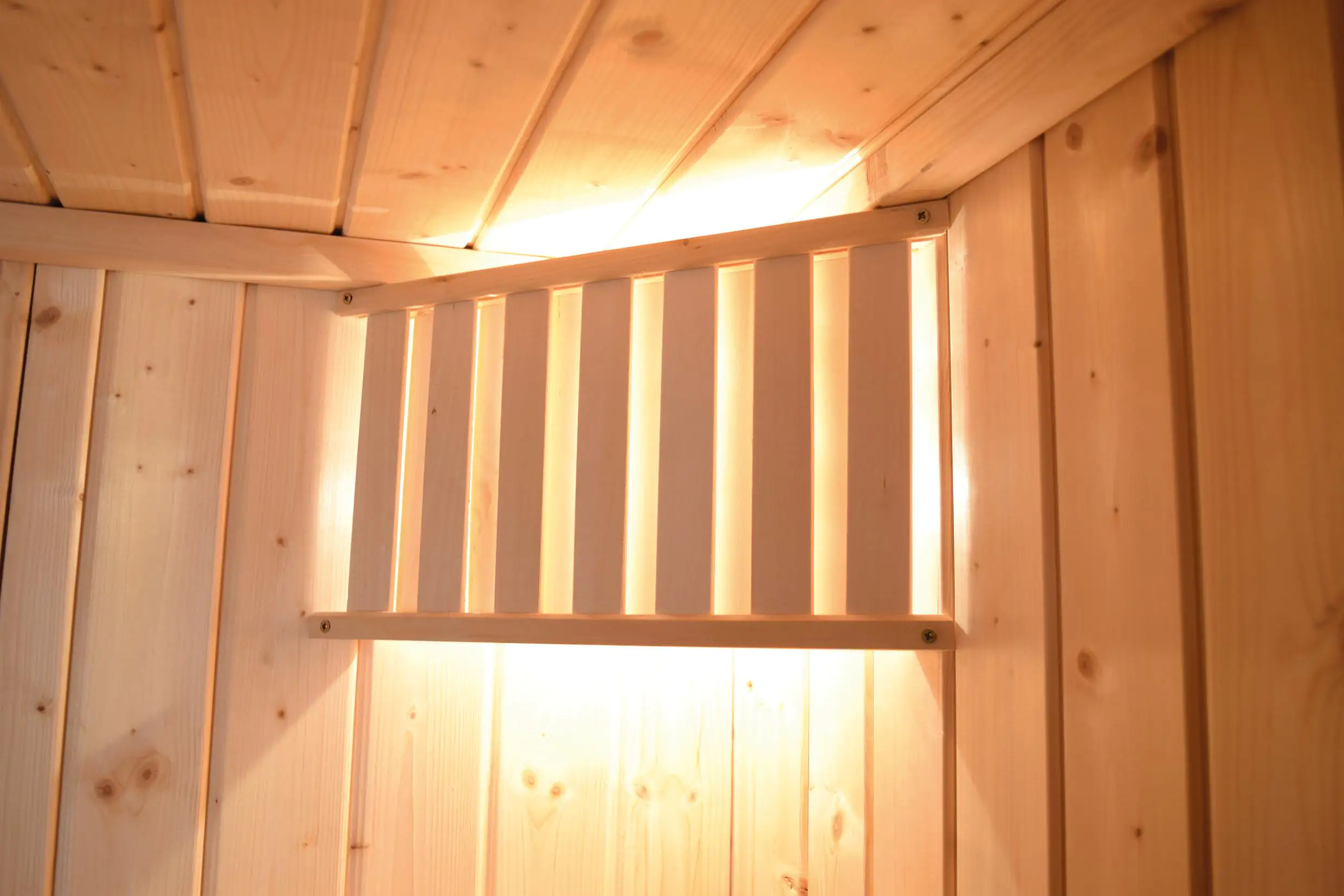 Weka Massivholzsauna Cubilis 3 Eck mit Glastür und Fenster Weka Massivholzsauna Cubilis 3 Eck mit Glastür und Fenster