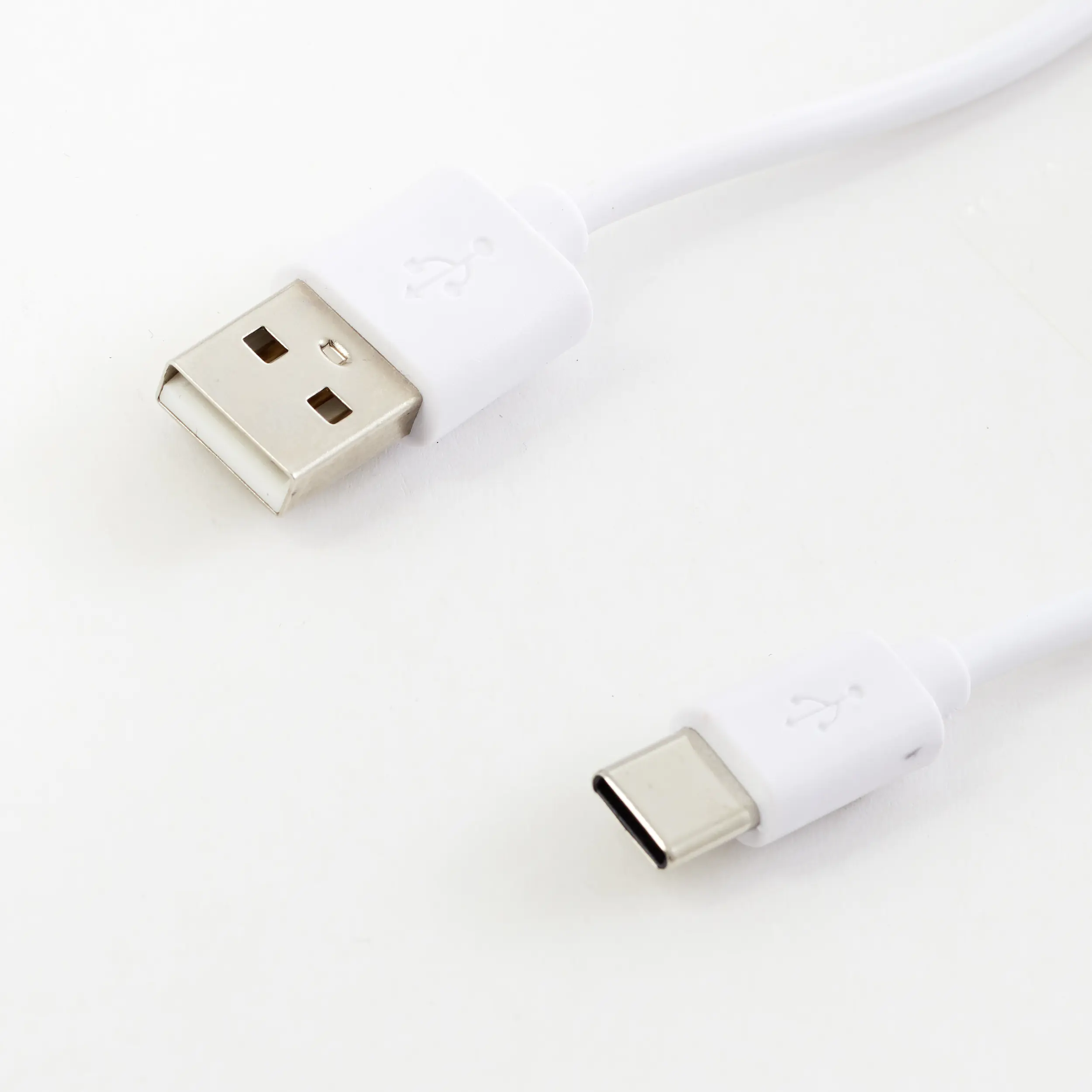 Brilliant Iseo LED Außenleuchte 4 W mit Bewegungsmelder und USB-Anschluss weiß Brilliant Iseo LED Außenleuchte 4 W mit Bewegungsmelder und USB-Anschluss weiß