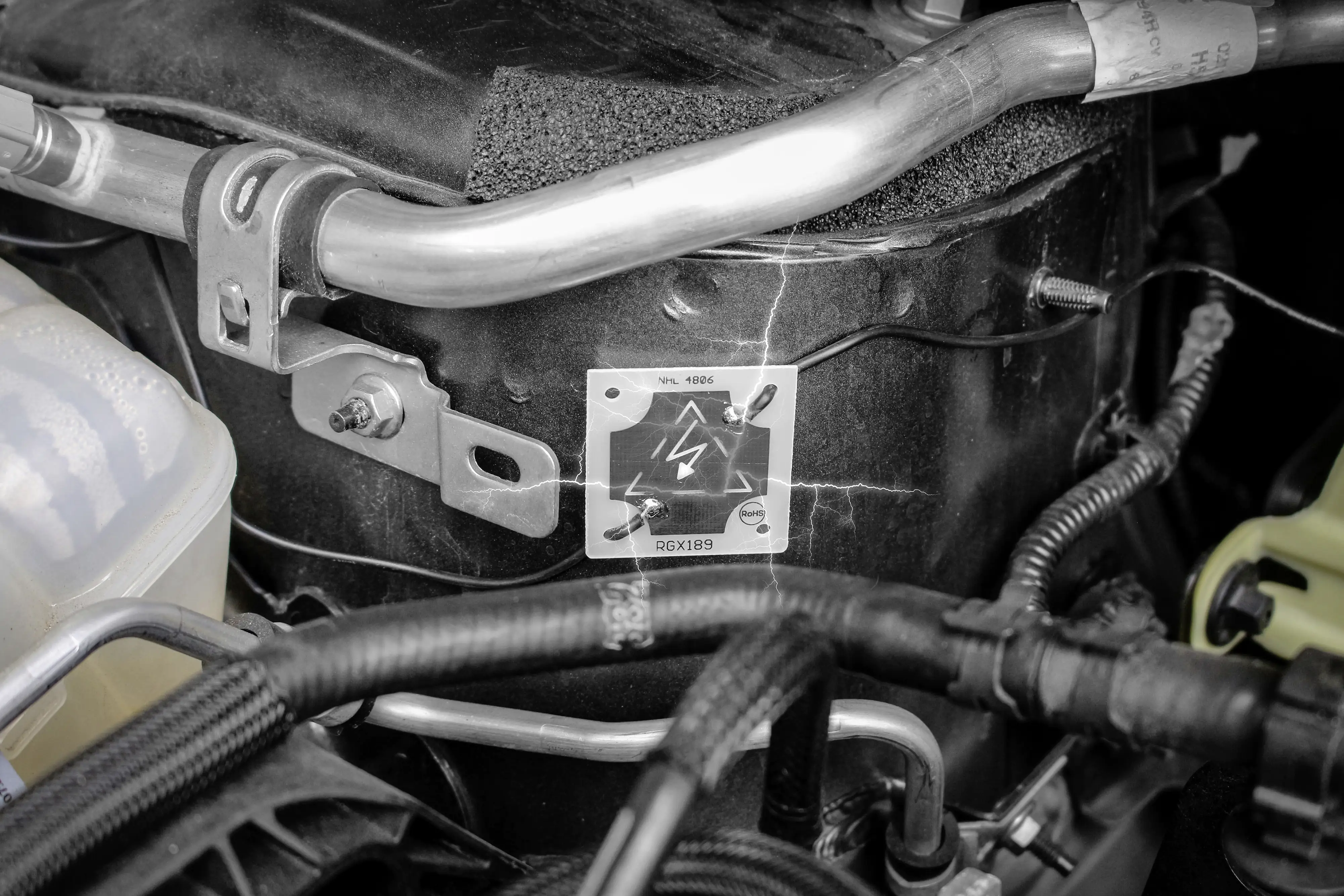 LAS Marderabwehrgerät Hochspannung + Ultraschall 85dB 12/24V DC LAS Marderabwehrgerät Hochspannung + Ultraschall 85dB 12/24V DC