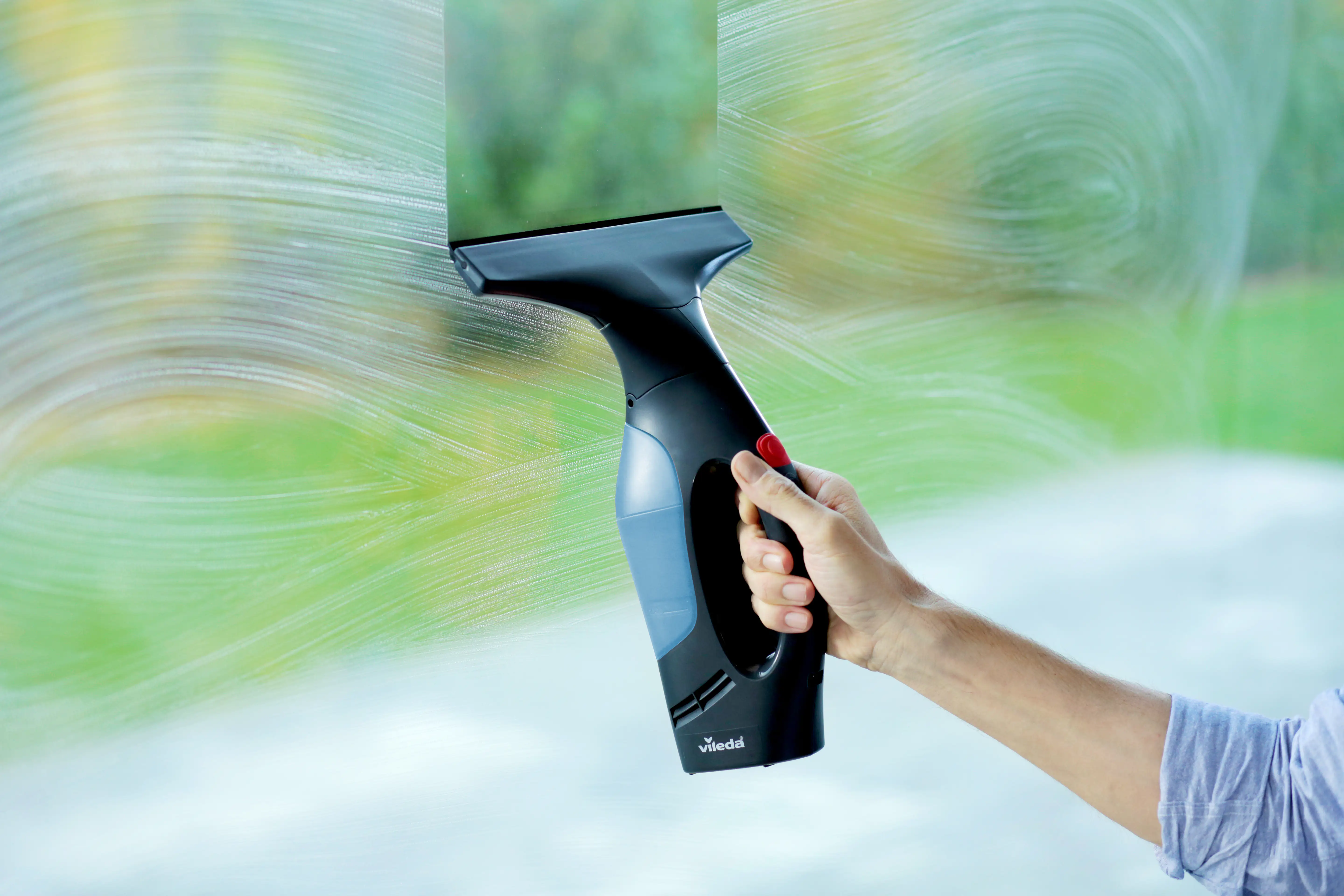 4023103212848_1 Vileda Akku-Fenstersauger Windomatic Power Blue inkl. Spray-Einwascher