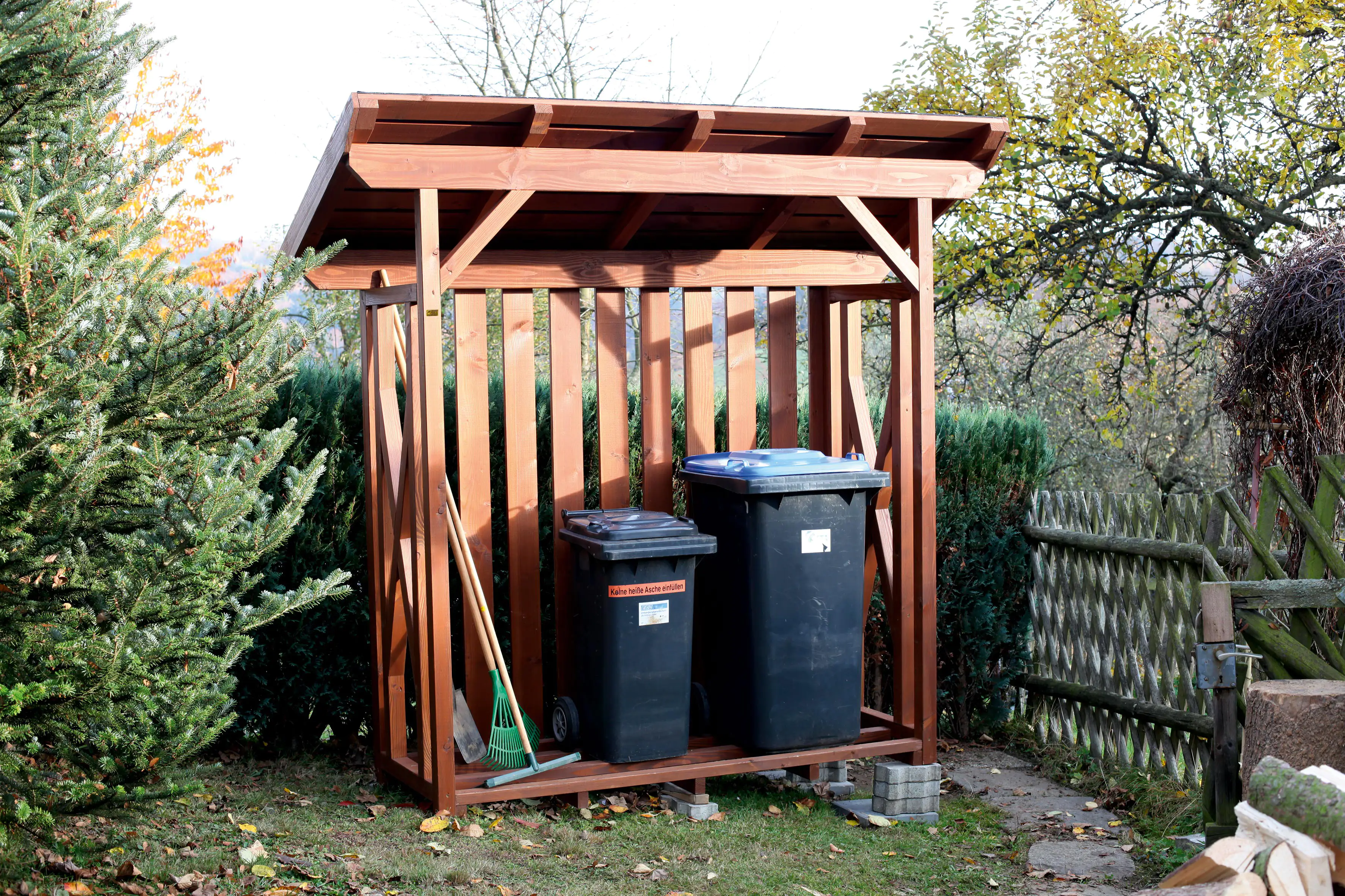 SKAN HOLZ Holzunterstand Lars 1 240 x 102 cm , lasiert in Nussbaum