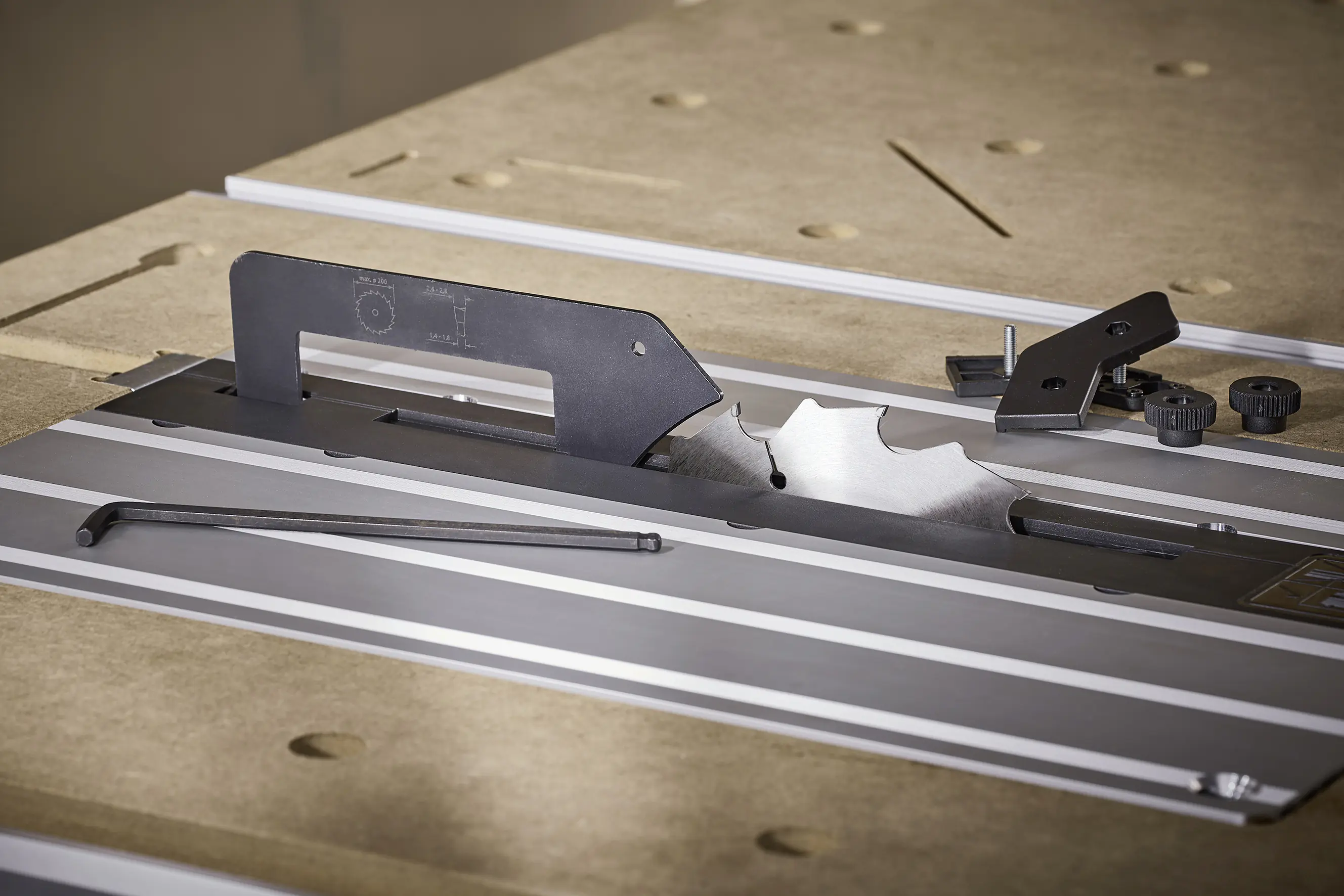 Wolfcraft Maschinenspanntisch Master Cut 2600 für Sägen und Fräsen Wolfcraft Maschinenspanntisch Master Cut 2600 für Sägen und Fräsen