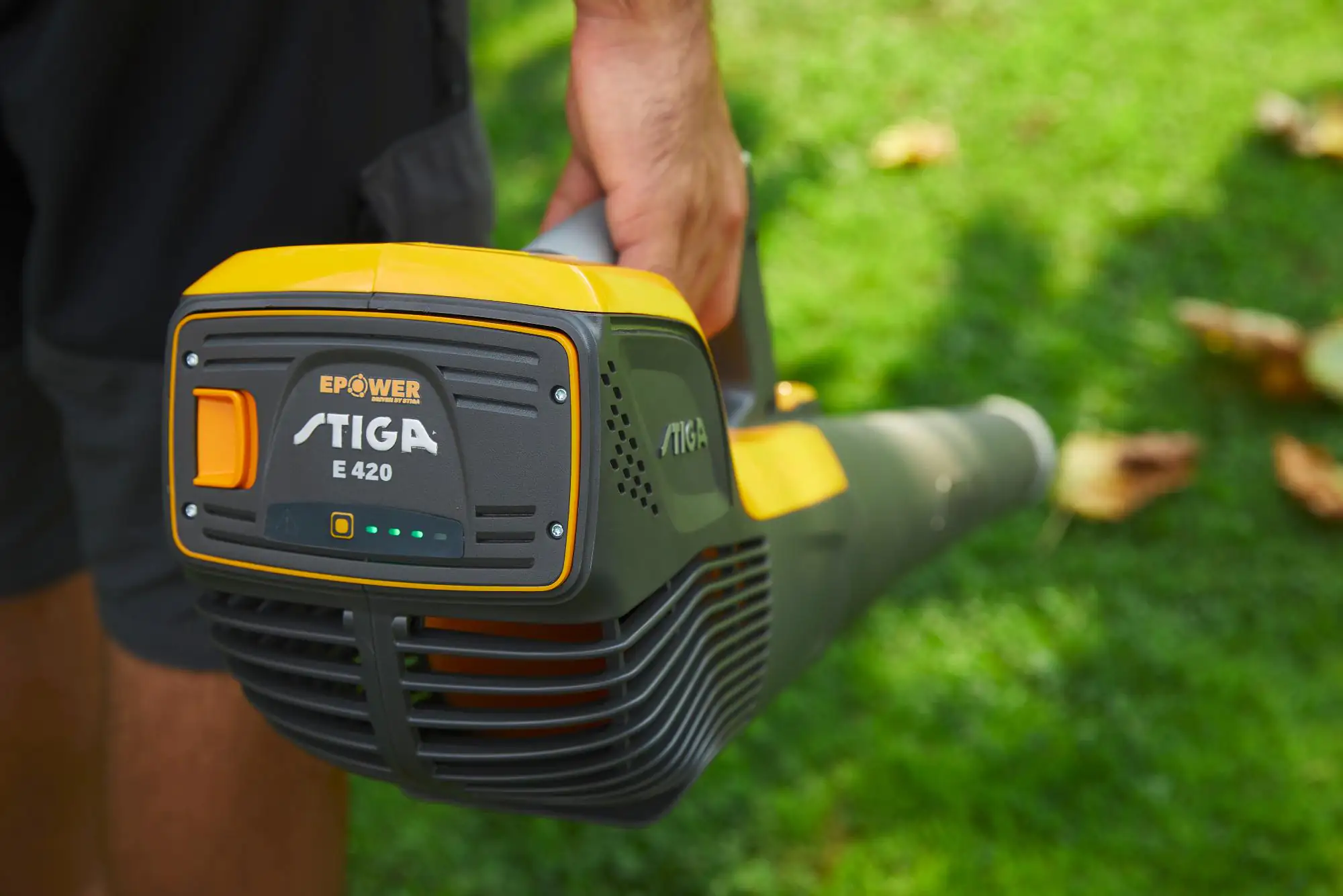 Stiga Akku-Laubbläser BL 500e 2 Ah 48 Volt Stiga Akku-Laubbläser BL 500e 2 Ah 48 Volt