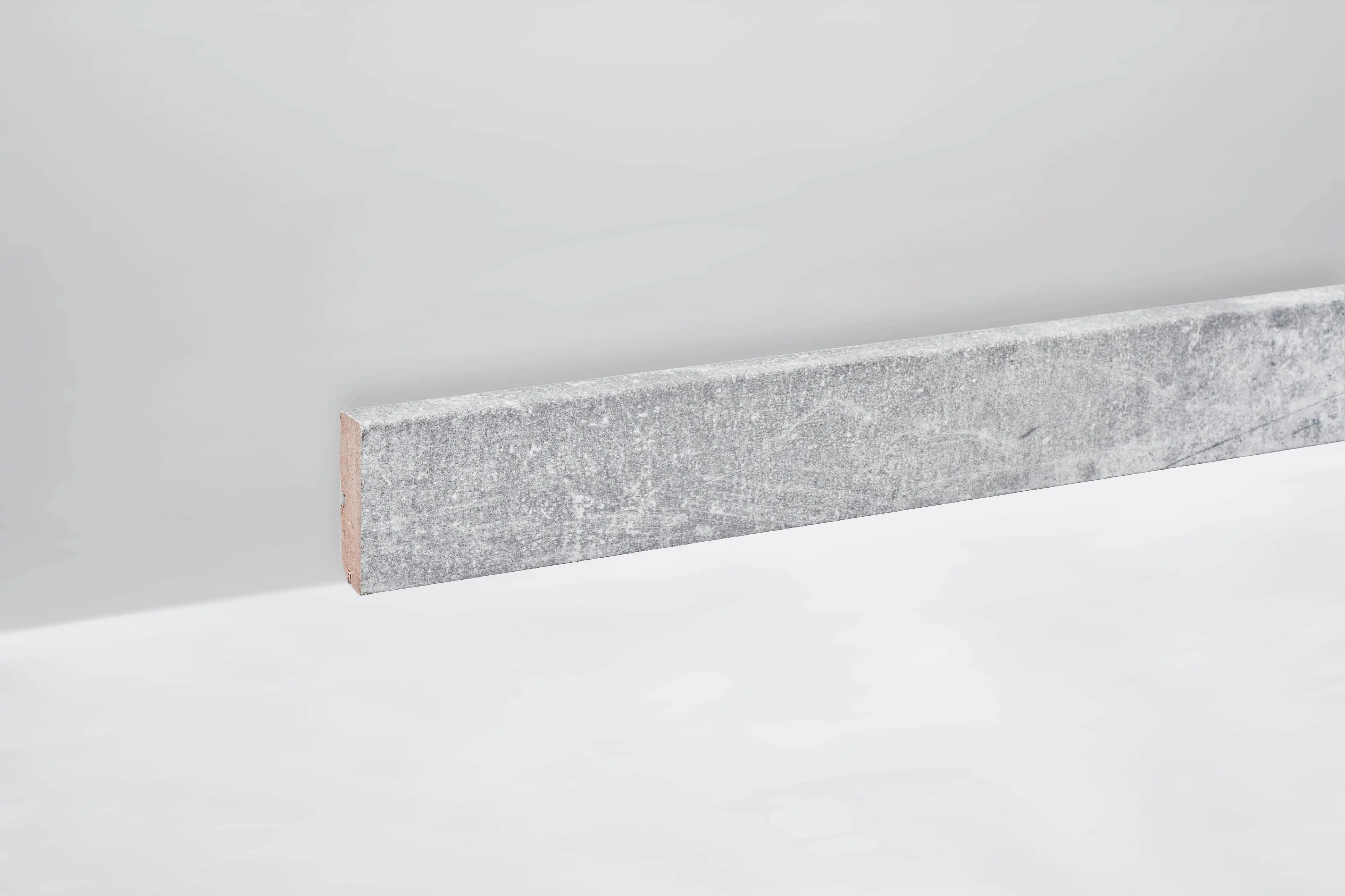 Classen Clip-Fußleiste 240 cm 65 x 18 mm Estrich hell Classen Clip-Fußleiste 240 cm 65 x 18 mm Estrich hell