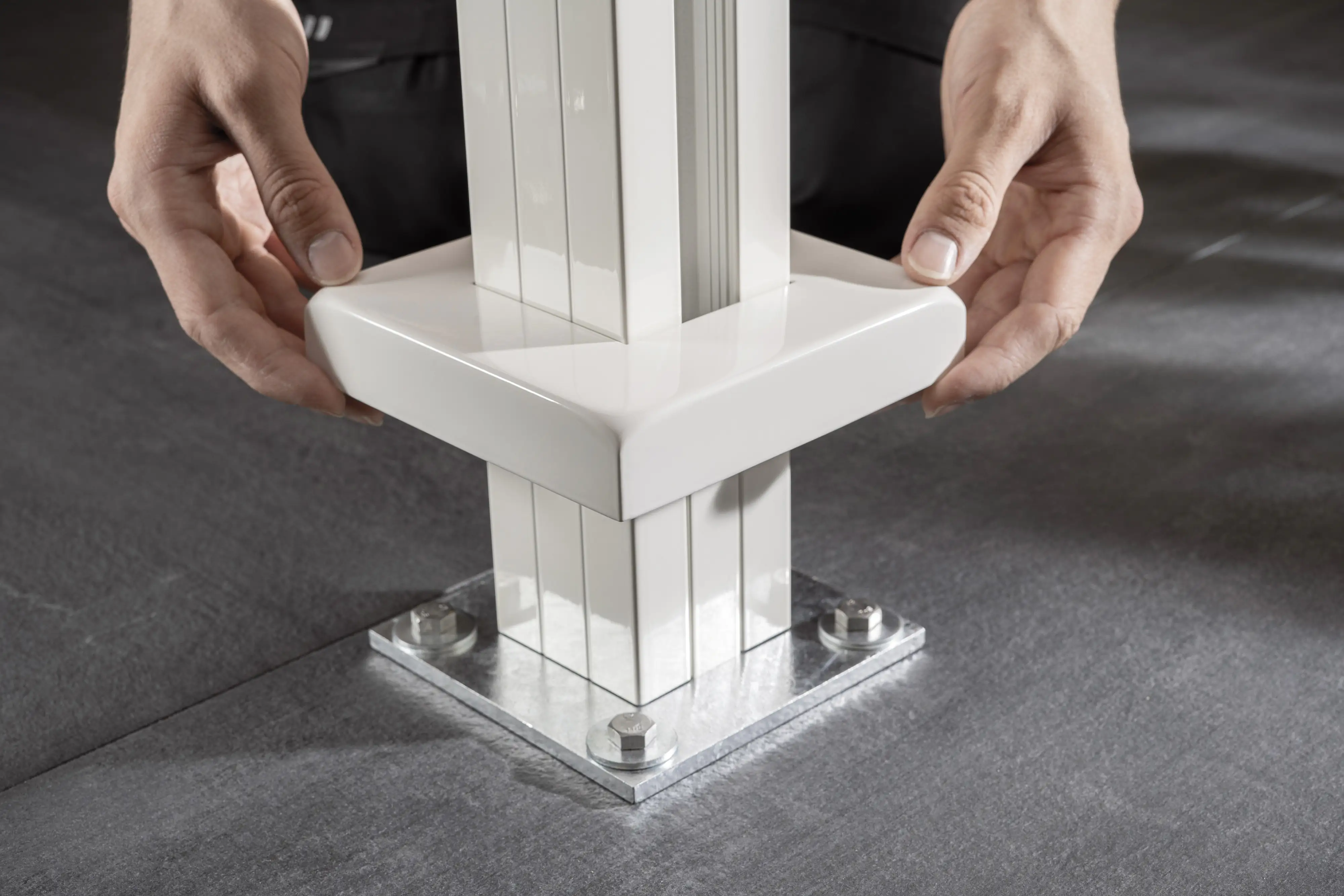 Ambiente Aluminium-Abdeckkappe 145 x 145 x 28 mm, RAL 9010 weiß