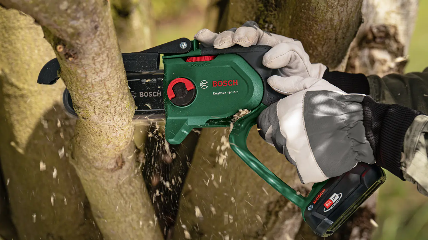 Bosch Akku-Kettensäge EasyChain 18V Solo Bosch Akku-Kettensäge EasyChain 18V Solo