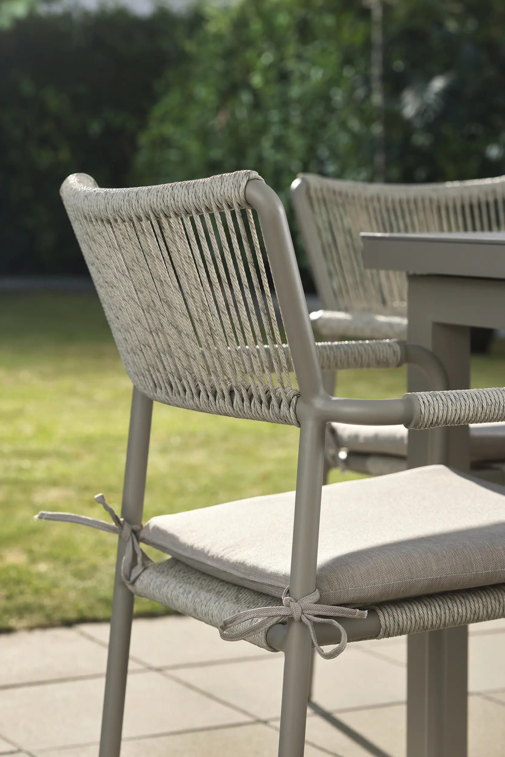 Primaster Gartenstuhl Rhodos inkl. Sitzkissen beige