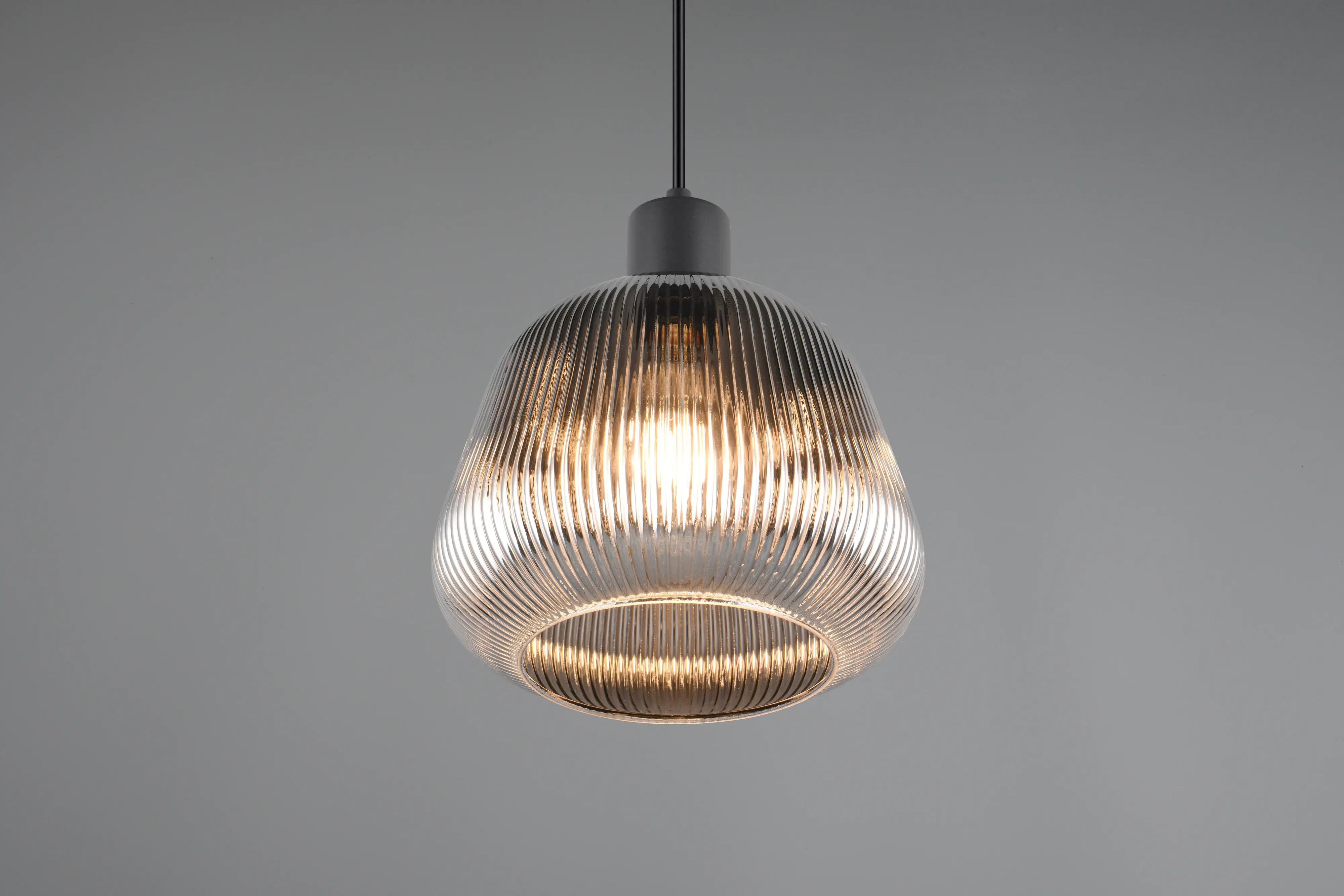 Trio Leuchten LED Pendelleuchte Tarifa E27 schwarz, Metall/Glas Trio Leuchten LED Pendelleuchte Tarifa E27 schwarz, Metall/Glas