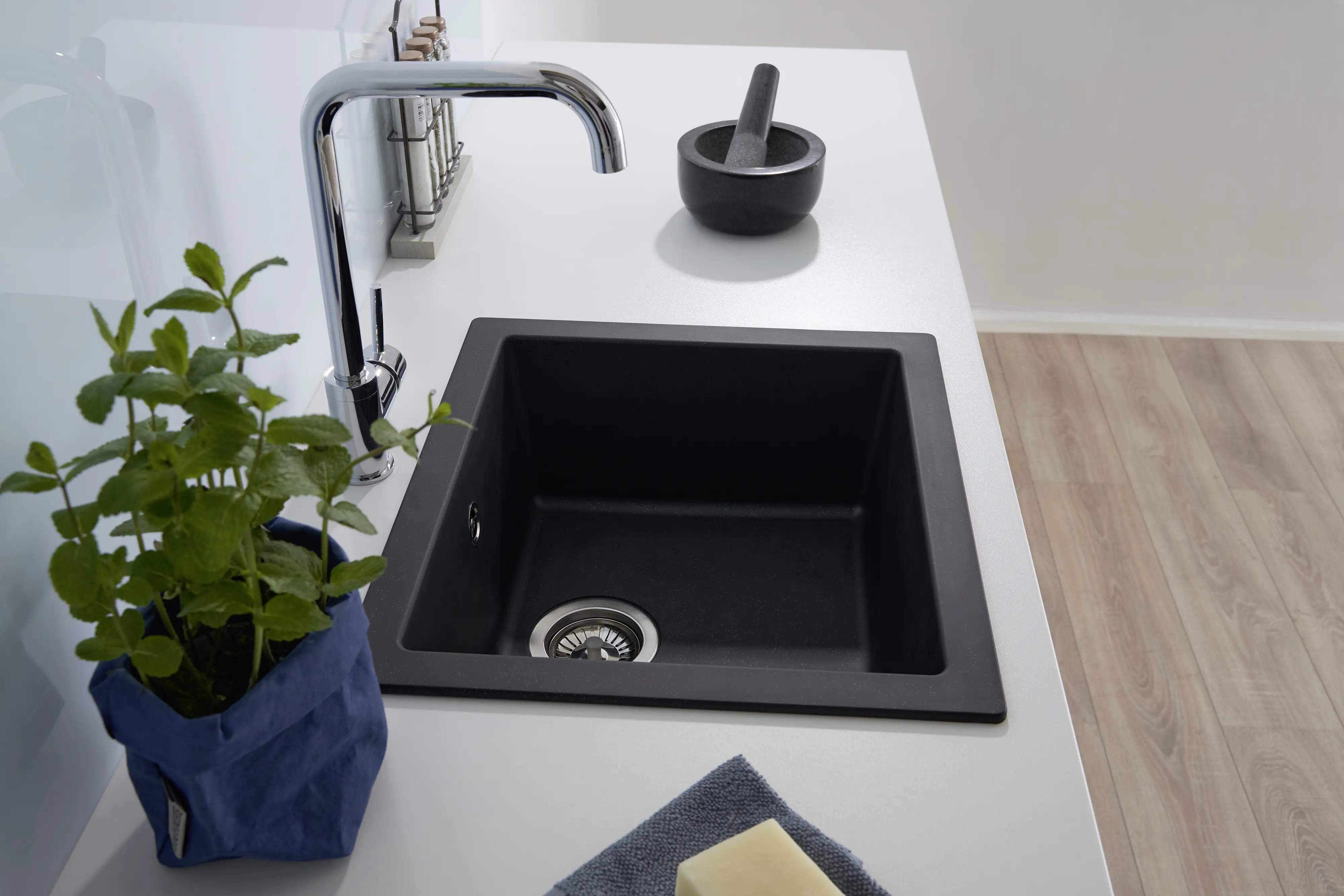 respekta Mineralite Einbauspüle 1 Becken Ohio 50 x 44 cm 50 x 44 cm respekta Mineralite Einbauspüle 1 Becken Ohio 50 x 44 cm 50 x 44 cm