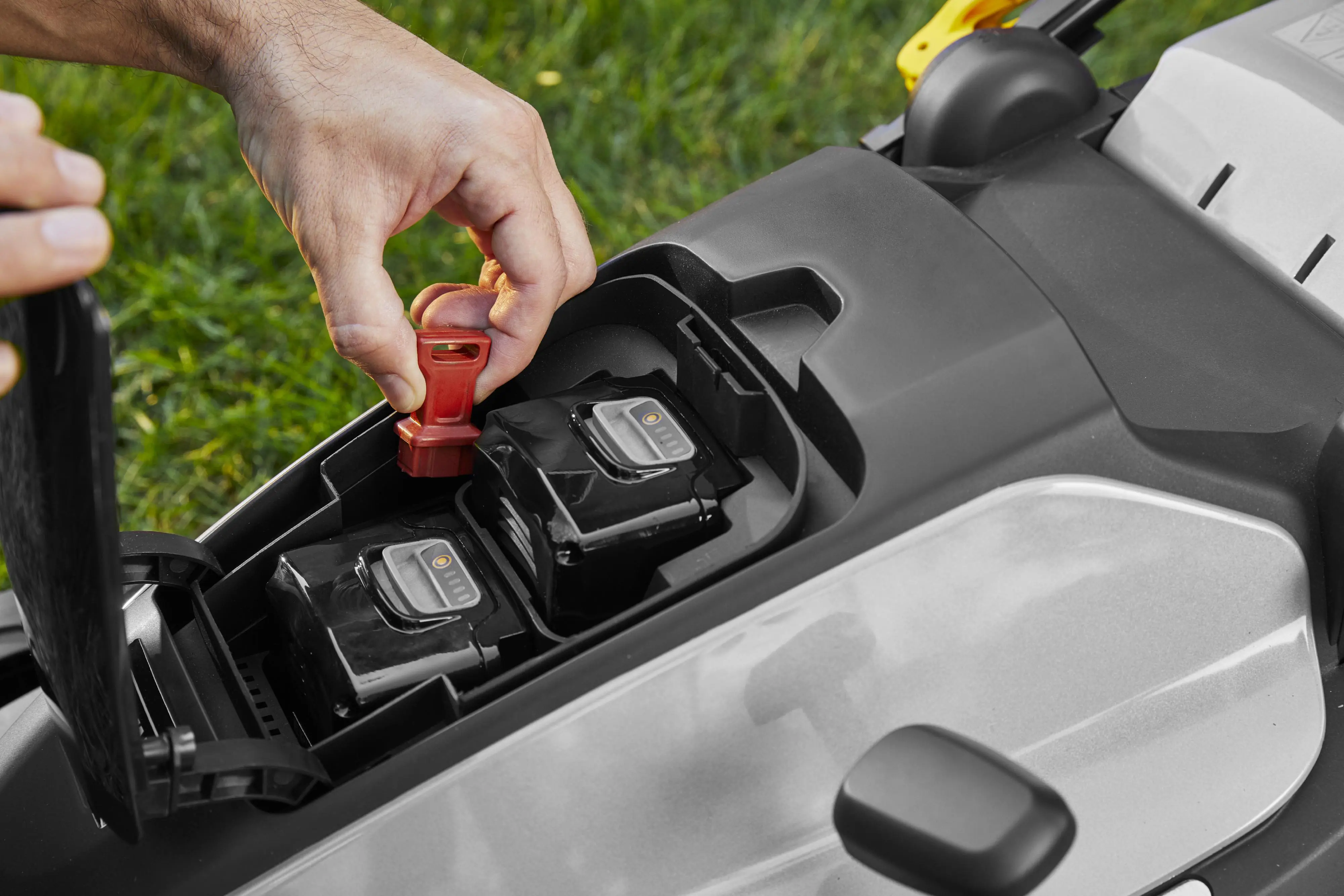 Alpina Akku-Rasenmäher AL 3820 Li 38 cm Schnittbreite inkl. 2 x 4 Ah Akku