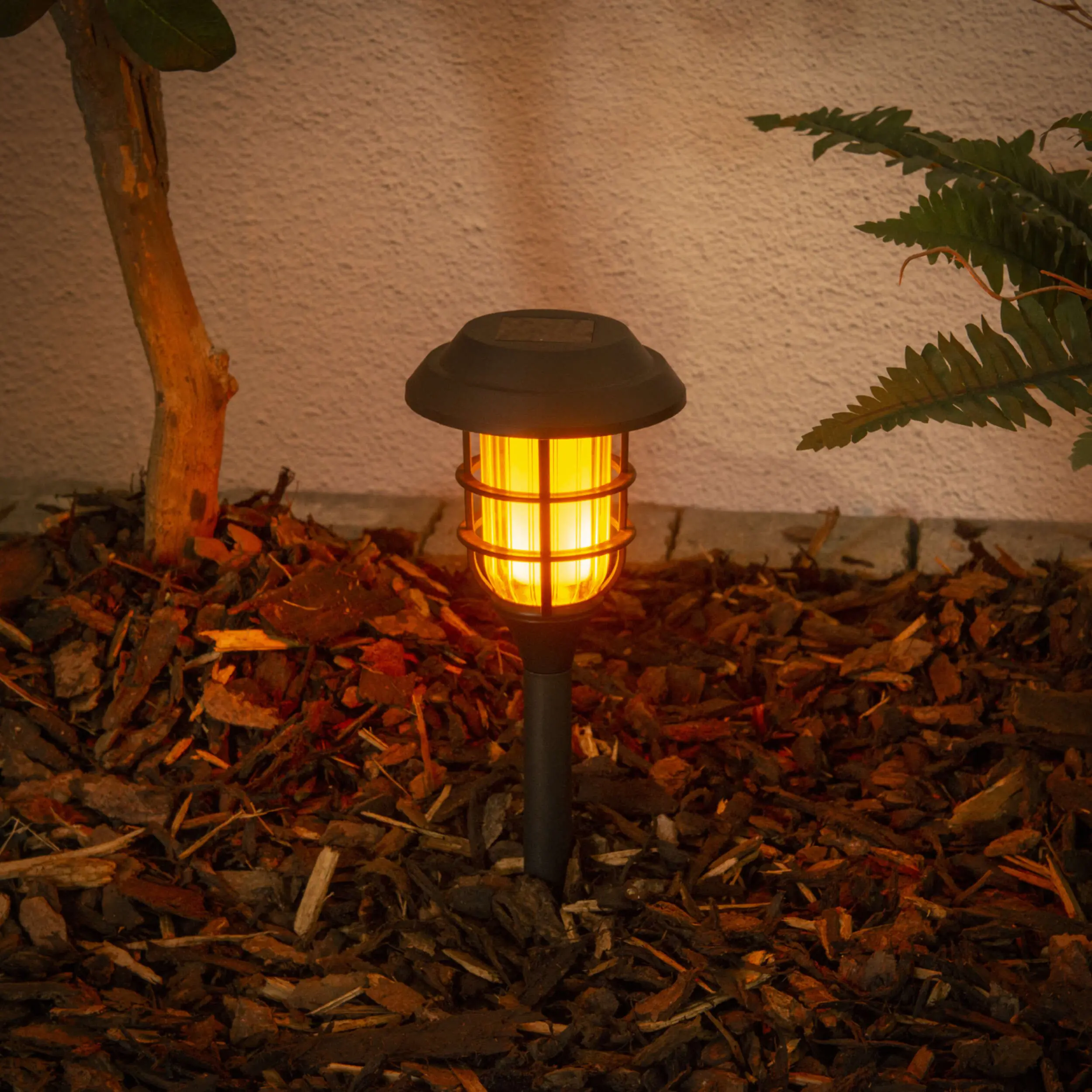 Light & More LED-Solar-Erdspieß Laterne mit Flammeneffekt