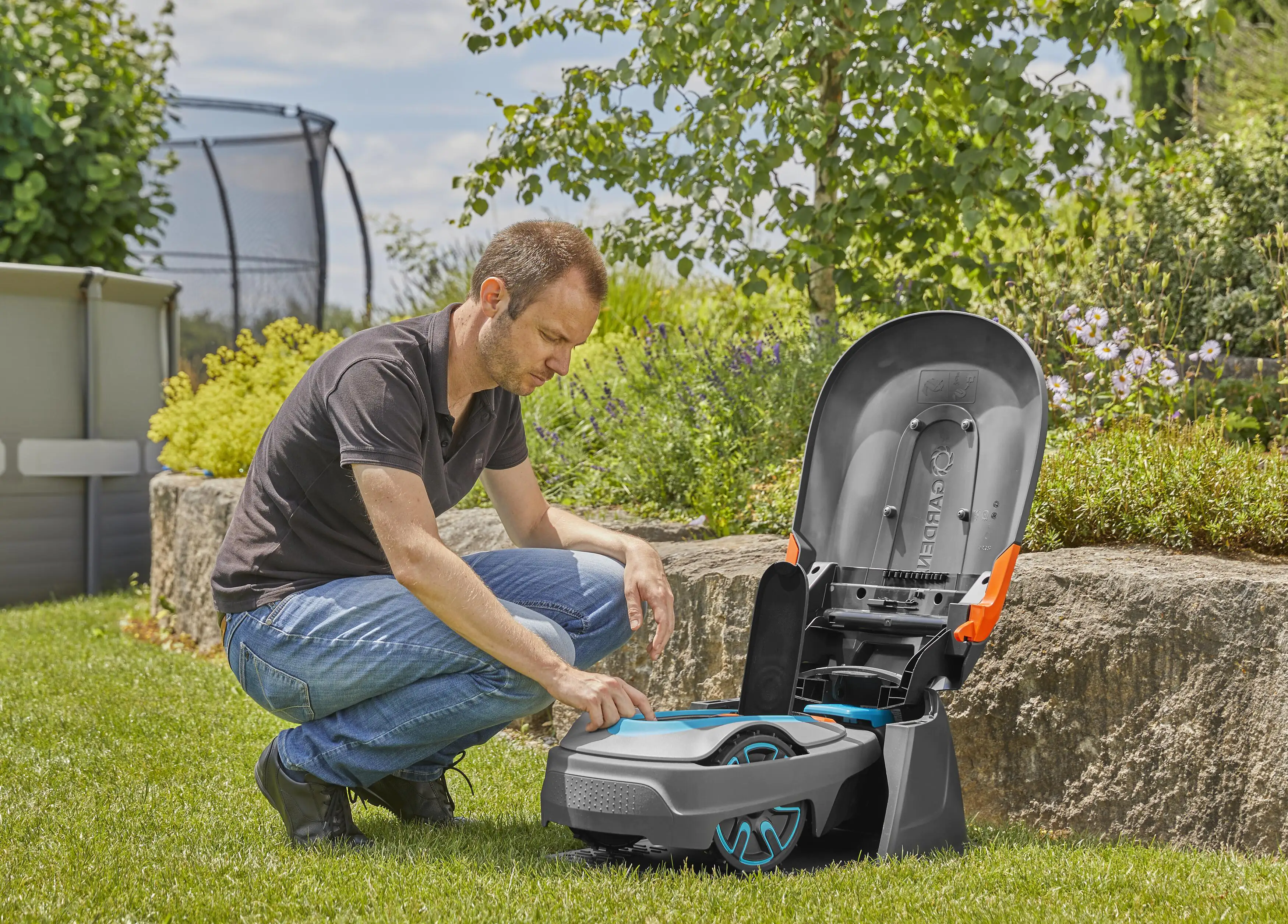 Gardena Mähroboter Smart SILENO city 600, 18 V, 16 cm Schnittbreite Gardena Mähroboter Smart SILENO city 600, 18 V, 16 cm Schnittbreite