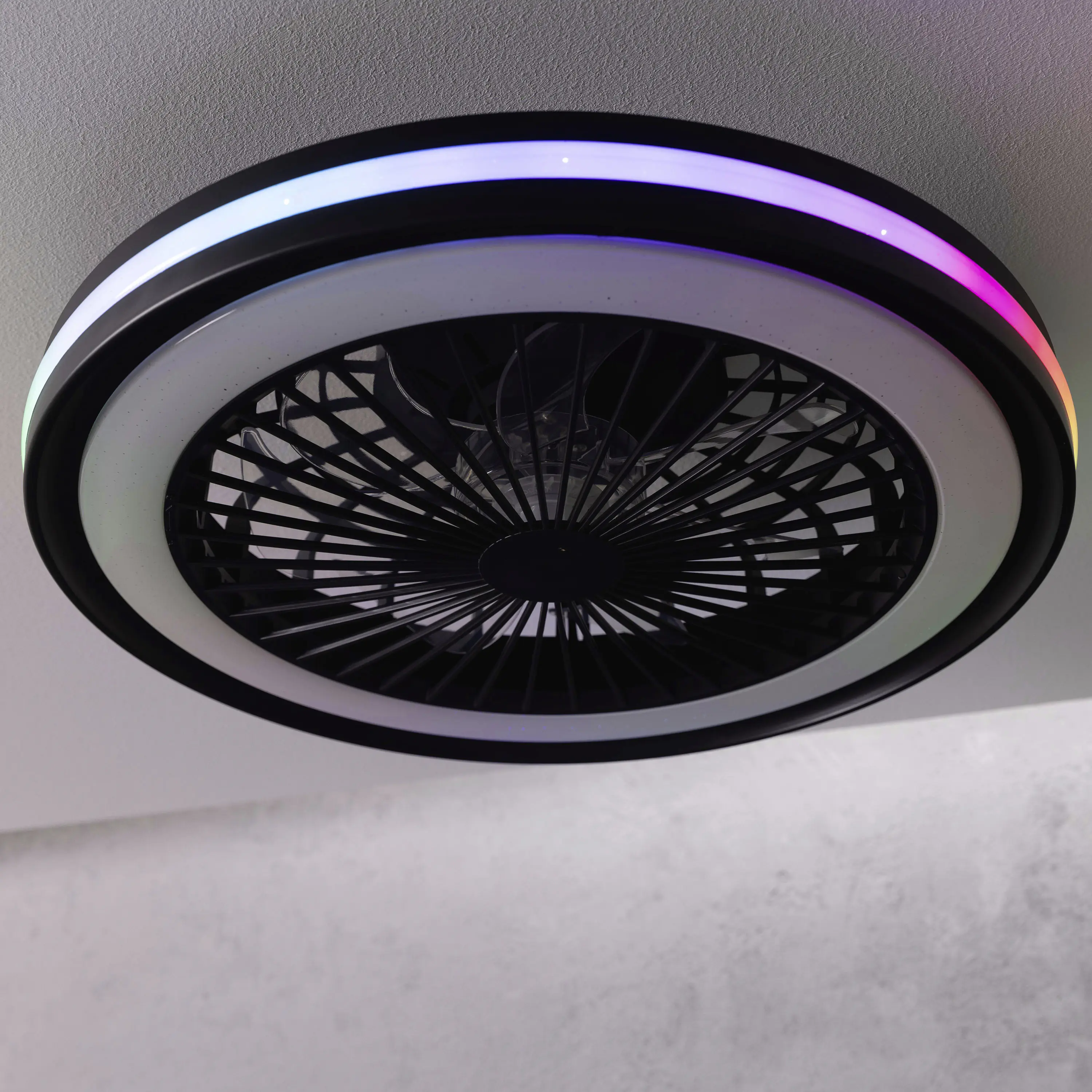 Brilliant LED Deckenventilator Palmero Ø 46,5 cm 40 W schwarz Brilliant LED Deckenventilator Palmero Ø 46,5 cm 40 W schwarz