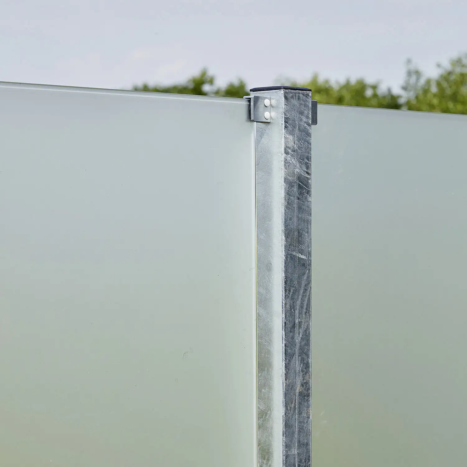 Plus WPC Zaun Futura mit Glas 180 x 145 cm Schiefergrau Plus WPC Zaun Futura mit Glas 180 x 145 cm Schiefergrau