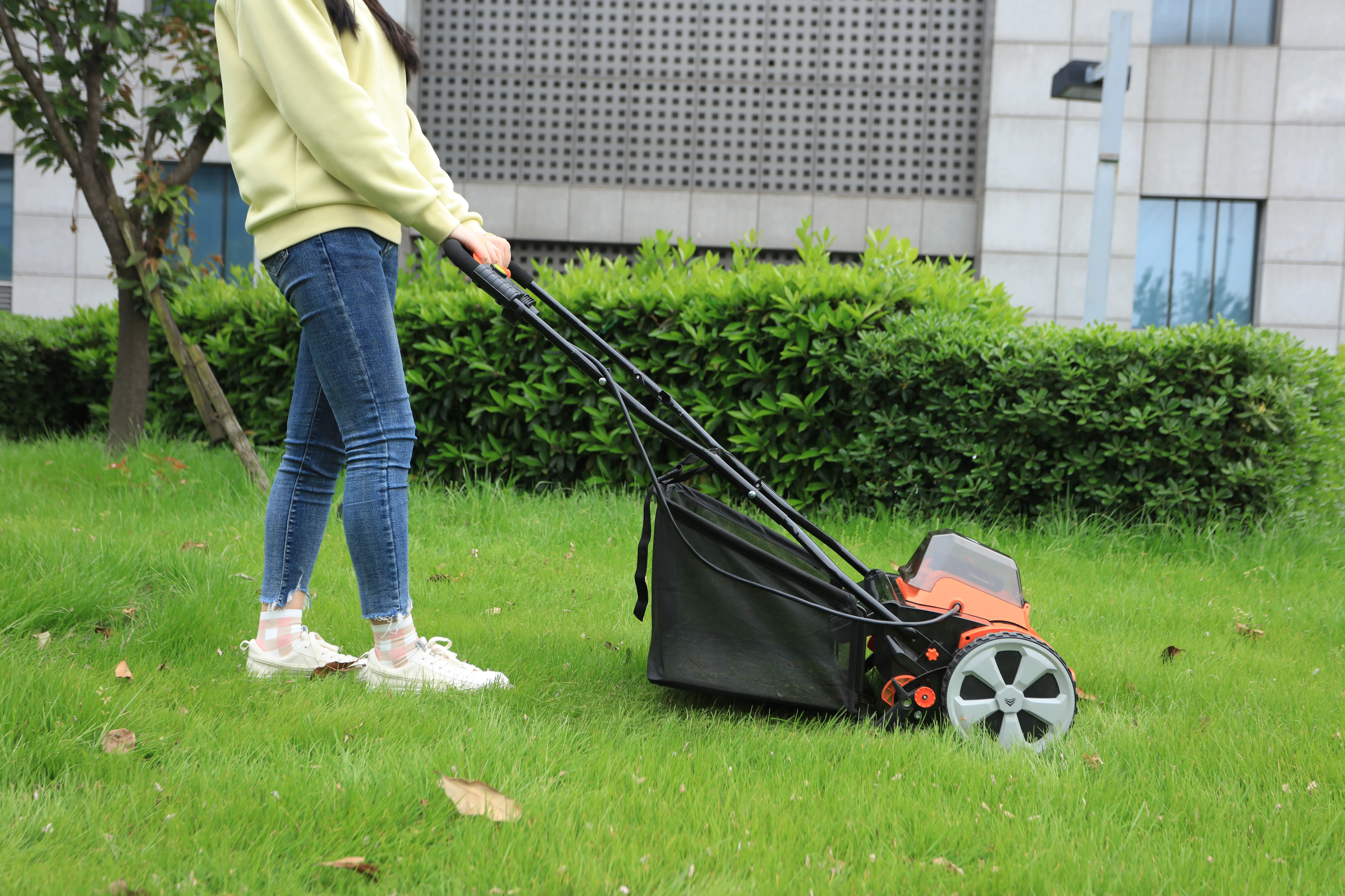 4333692958219_9 Yard Force Akku-Spindelmäher LM C38 20 V , 38 cm Schnittbreite
