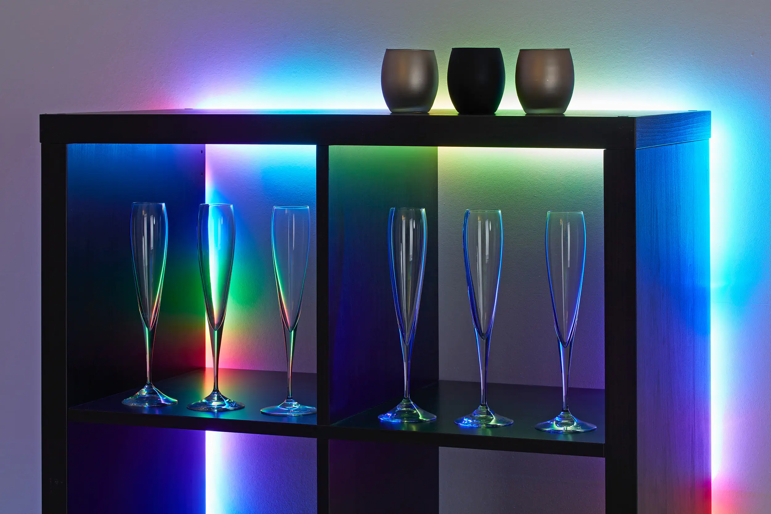 Di-Ka LED Stripe RGB 5m 150 x RGB LED, dimmbar, mit Farbwechselfunktion Di-Ka LED Stripe RGB 5m 150 x RGB LED, dimmbar, mit Farbwechselfunktion