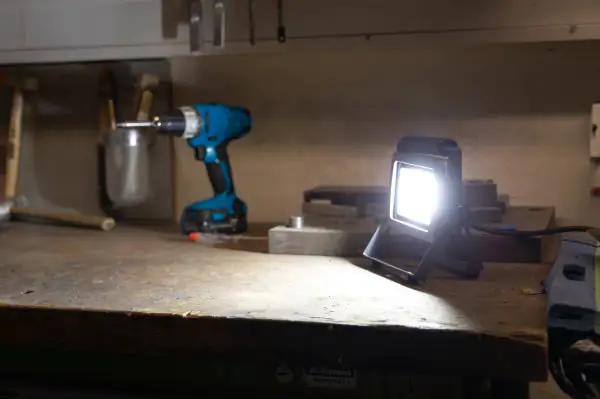 REV LED Arbeitsleuchte Flare 10W silber-anthrazit REV LED Arbeitsleuchte Flare 10W silber-anthrazit