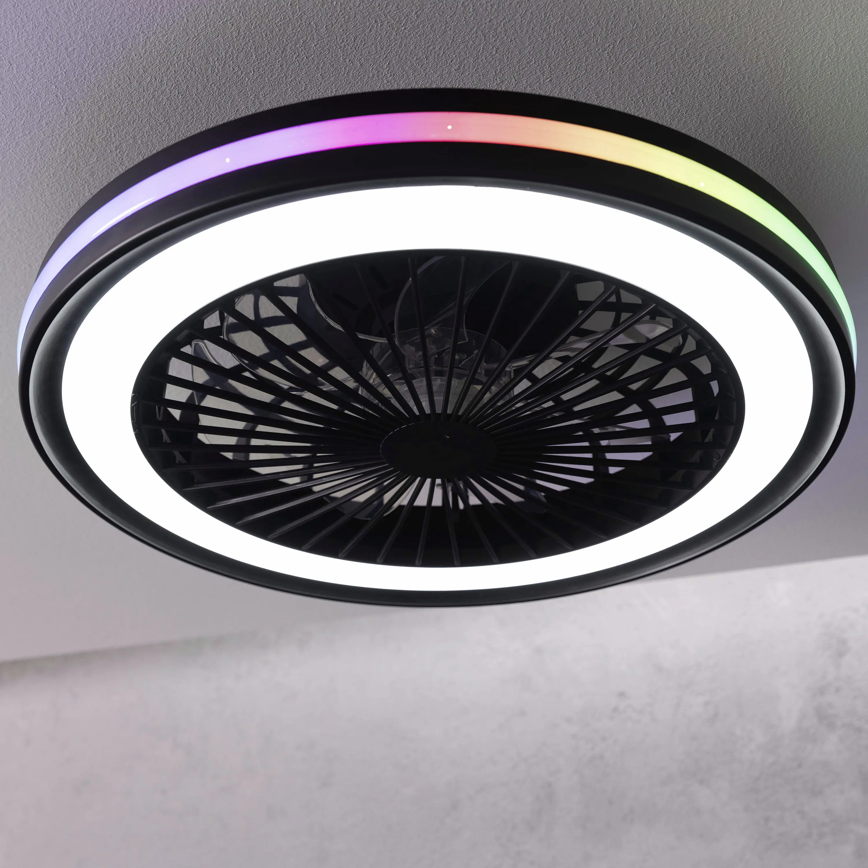 Brilliant LED Deckenventilator Palmero Ø 46,5 cm 40 W schwarz Brilliant LED Deckenventilator Palmero Ø 46,5 cm 40 W schwarz