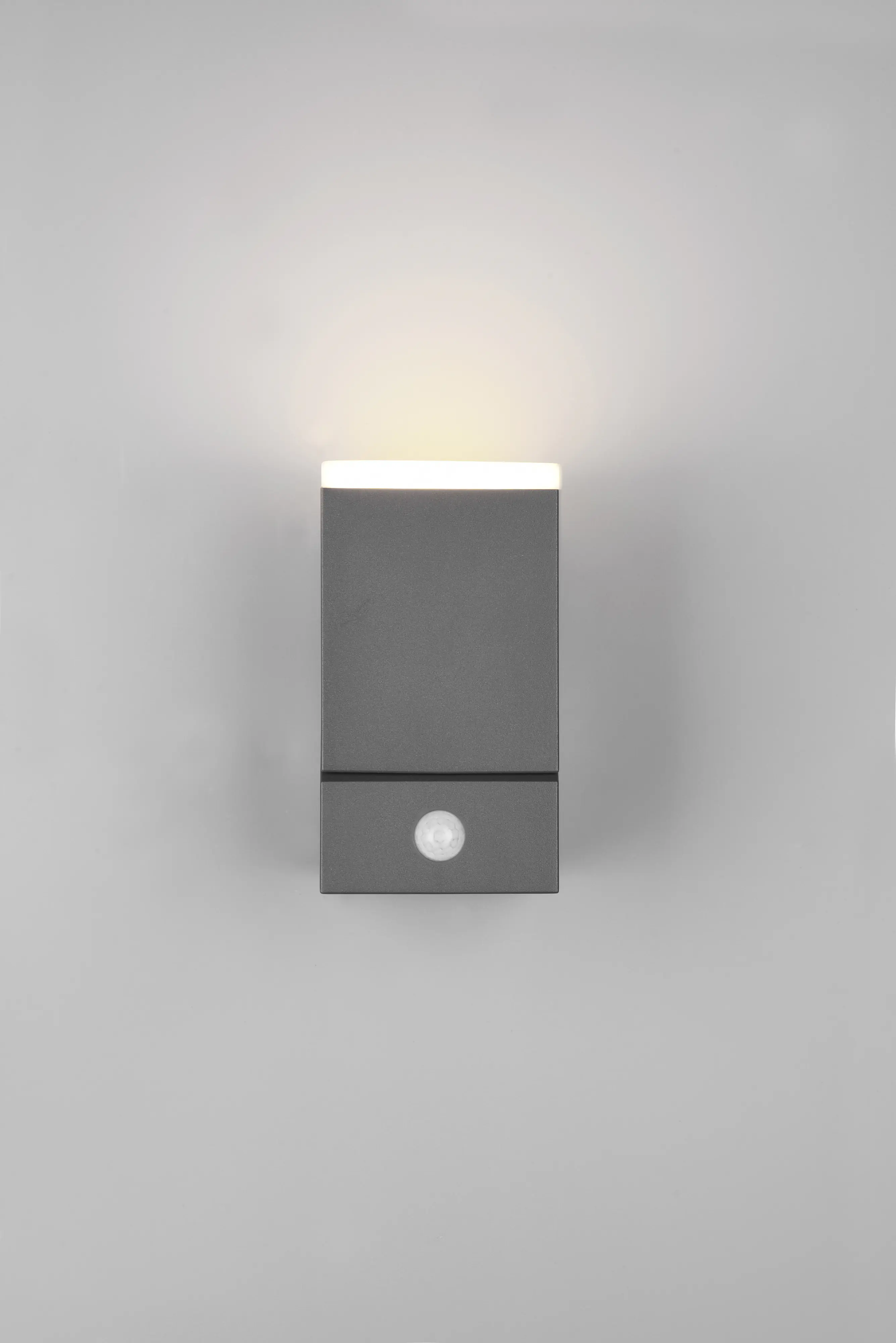 Trio LED Wandleuchte Avon innen/außen anthrazit standby 7W warmweiß Trio LED Wandleuchte Avon innen/außen anthrazit standby 7W warmweiß