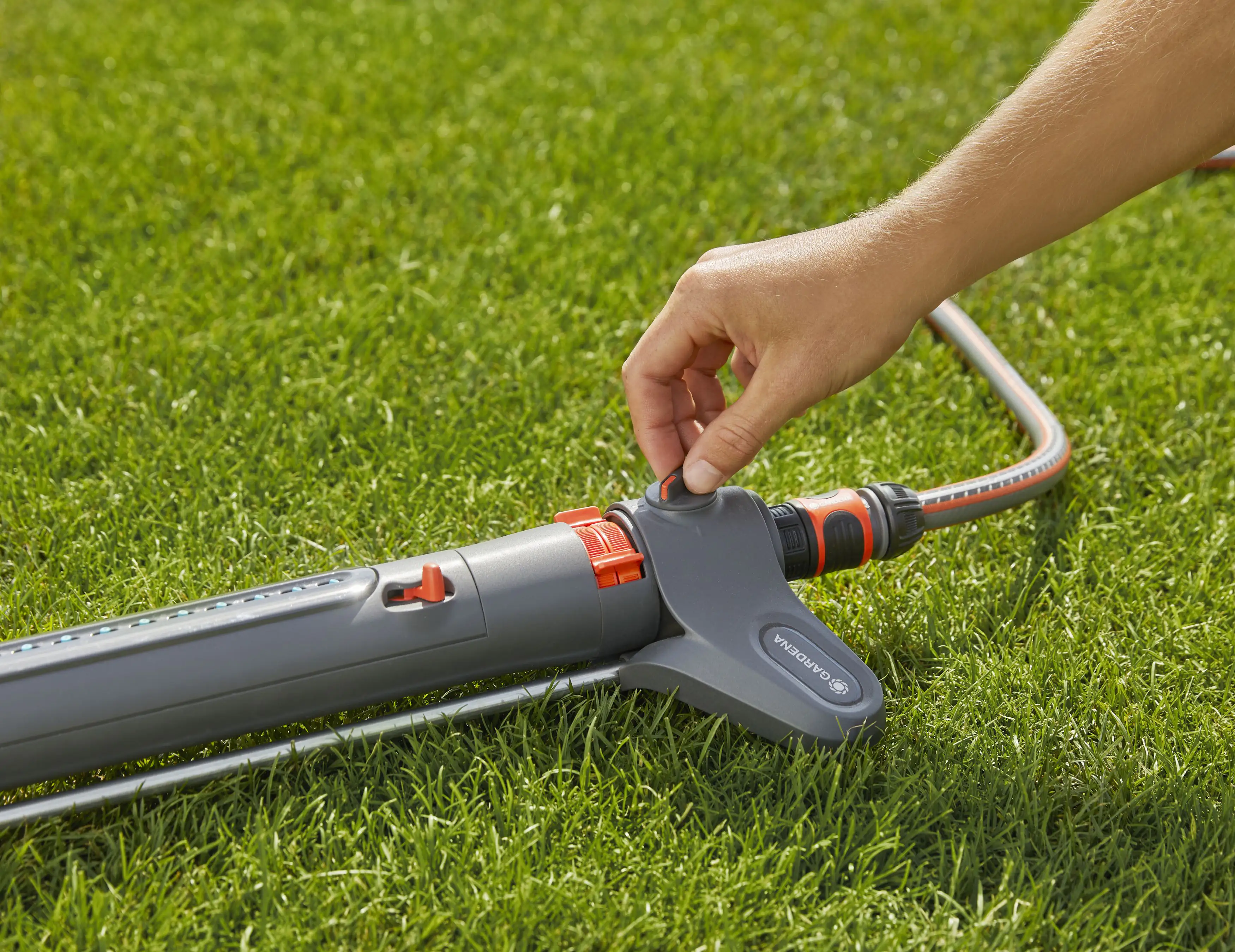 4078500048071_2 Gardena Viereckregner Aquazoom S