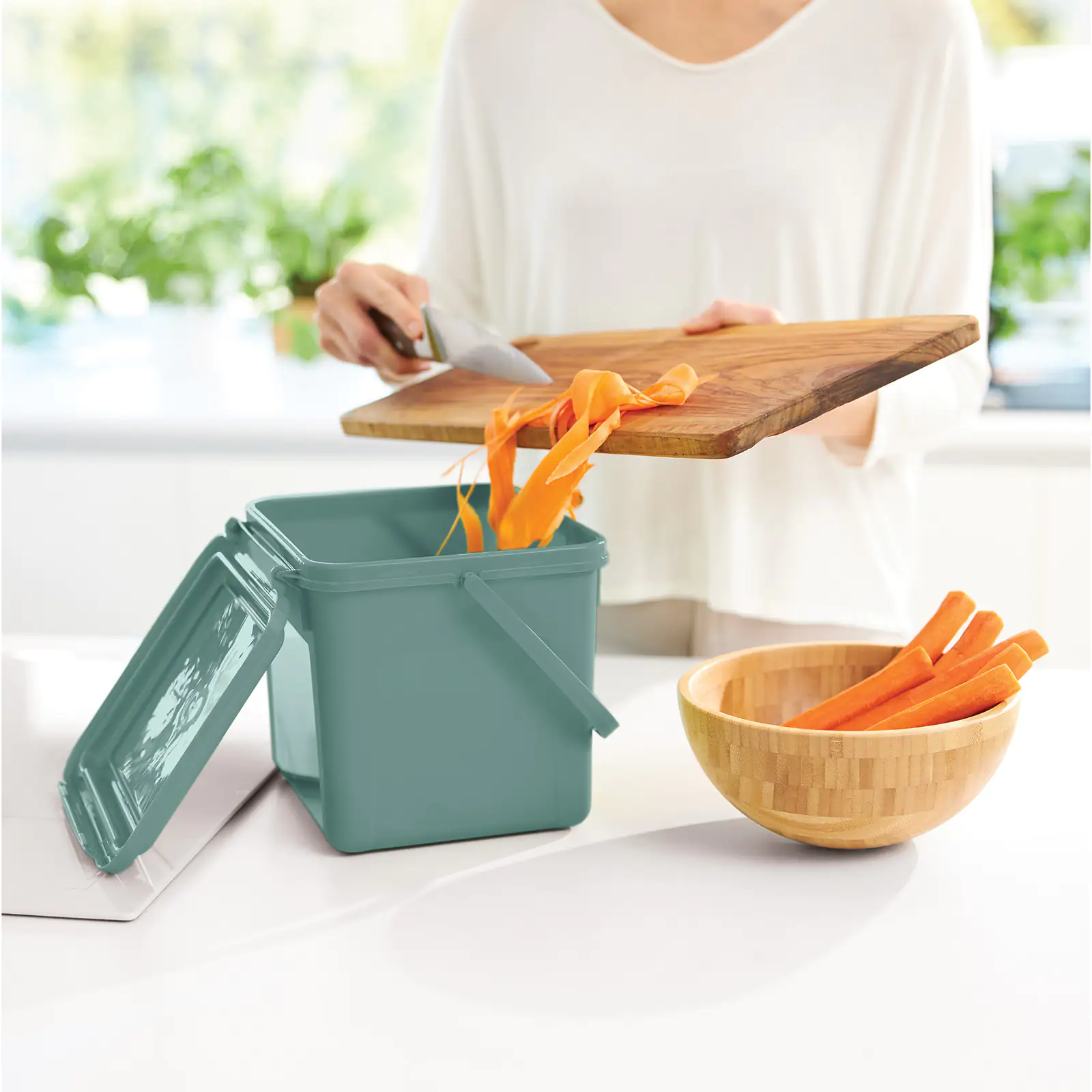 Rotho Komposteimer Bio 5 L misletoe green Rotho Komposteimer Bio 5 L misletoe green