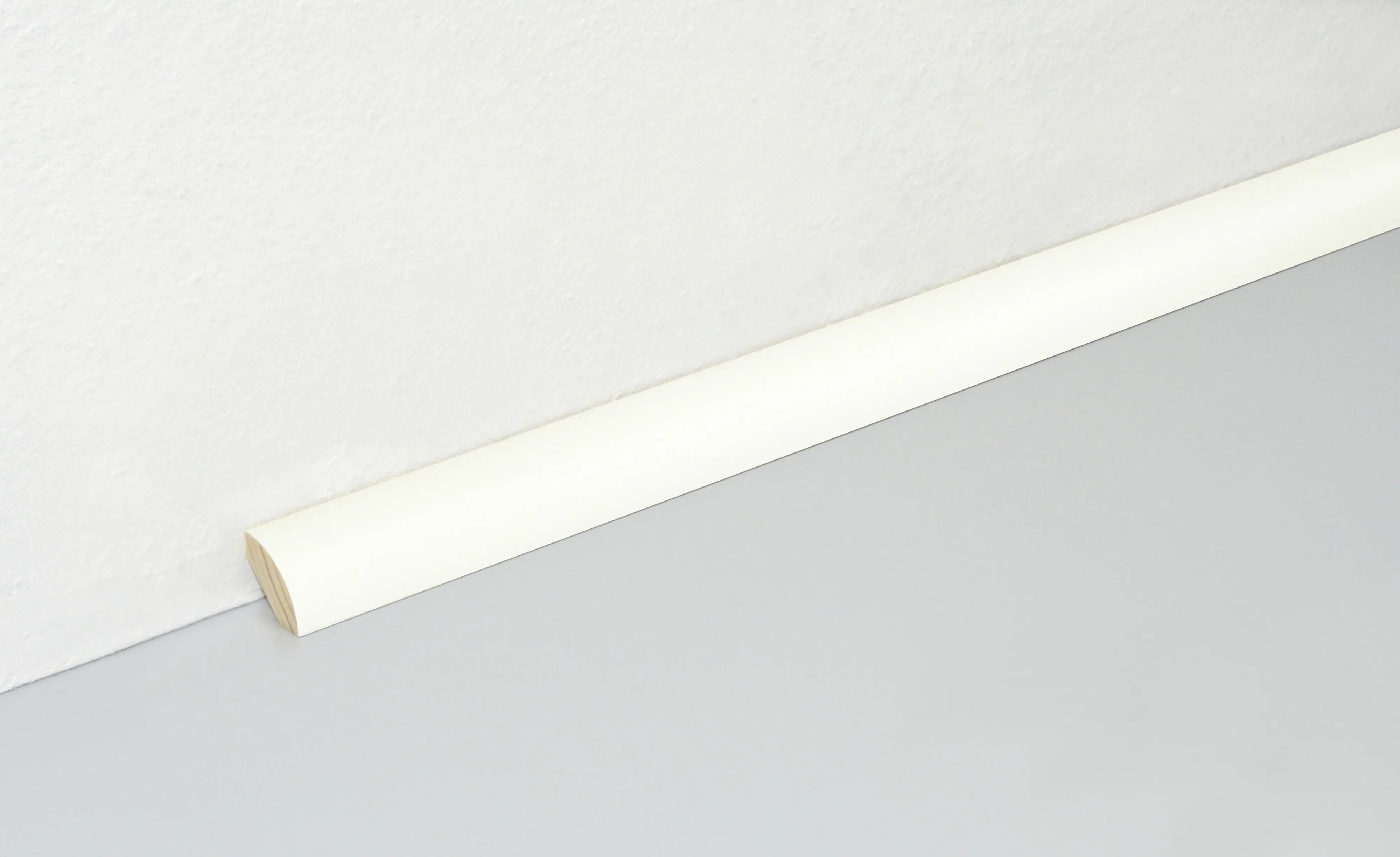 FN Neuhofer Viertelrundstab L0184 RAL9010 240 cm 14 x 14 mm