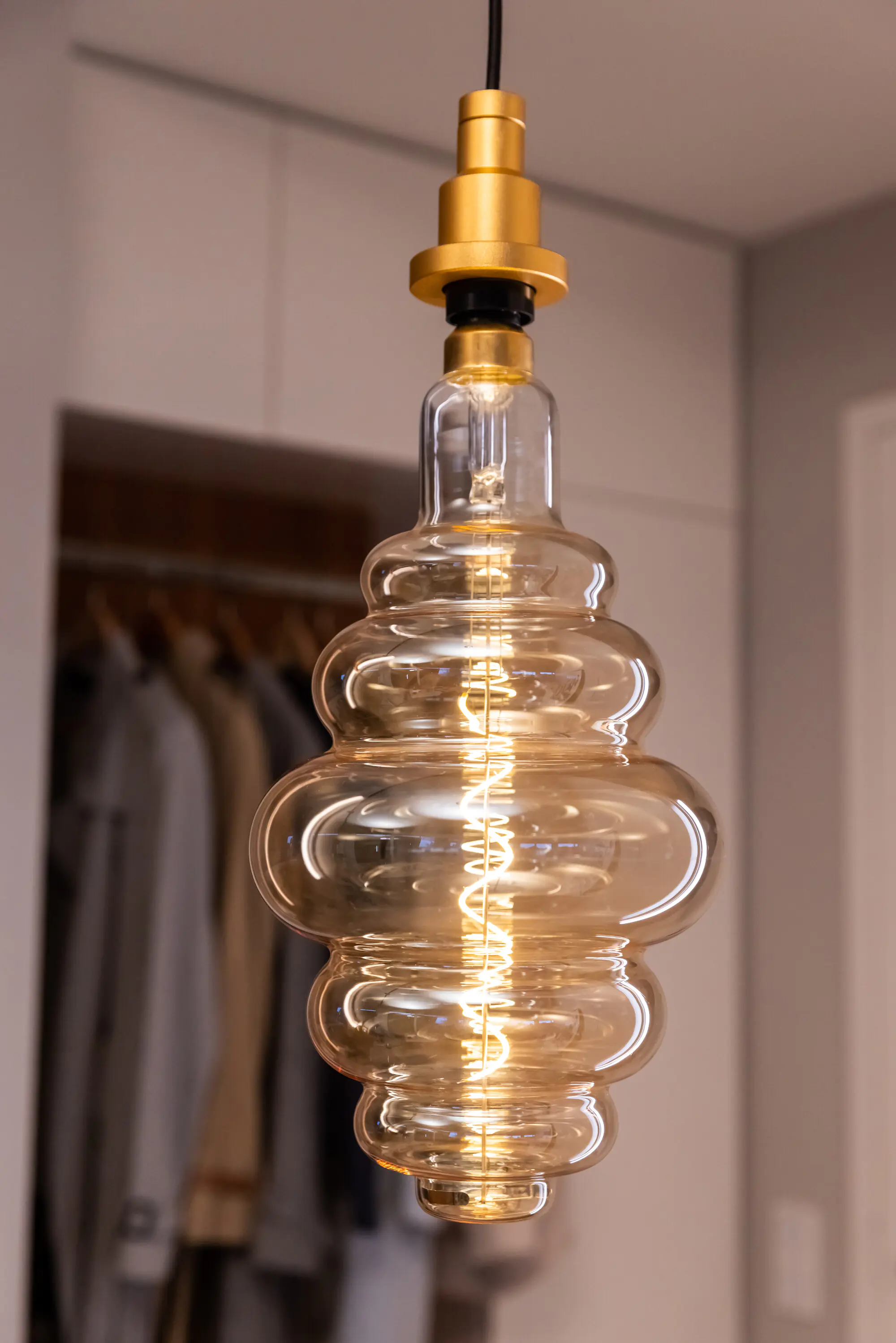 Osram LED Dekoleuchtmittel Nest E27 4,8 W warmweiß amber Osram LED Dekoleuchtmittel Nest E27 4,8 W warmweiß amber