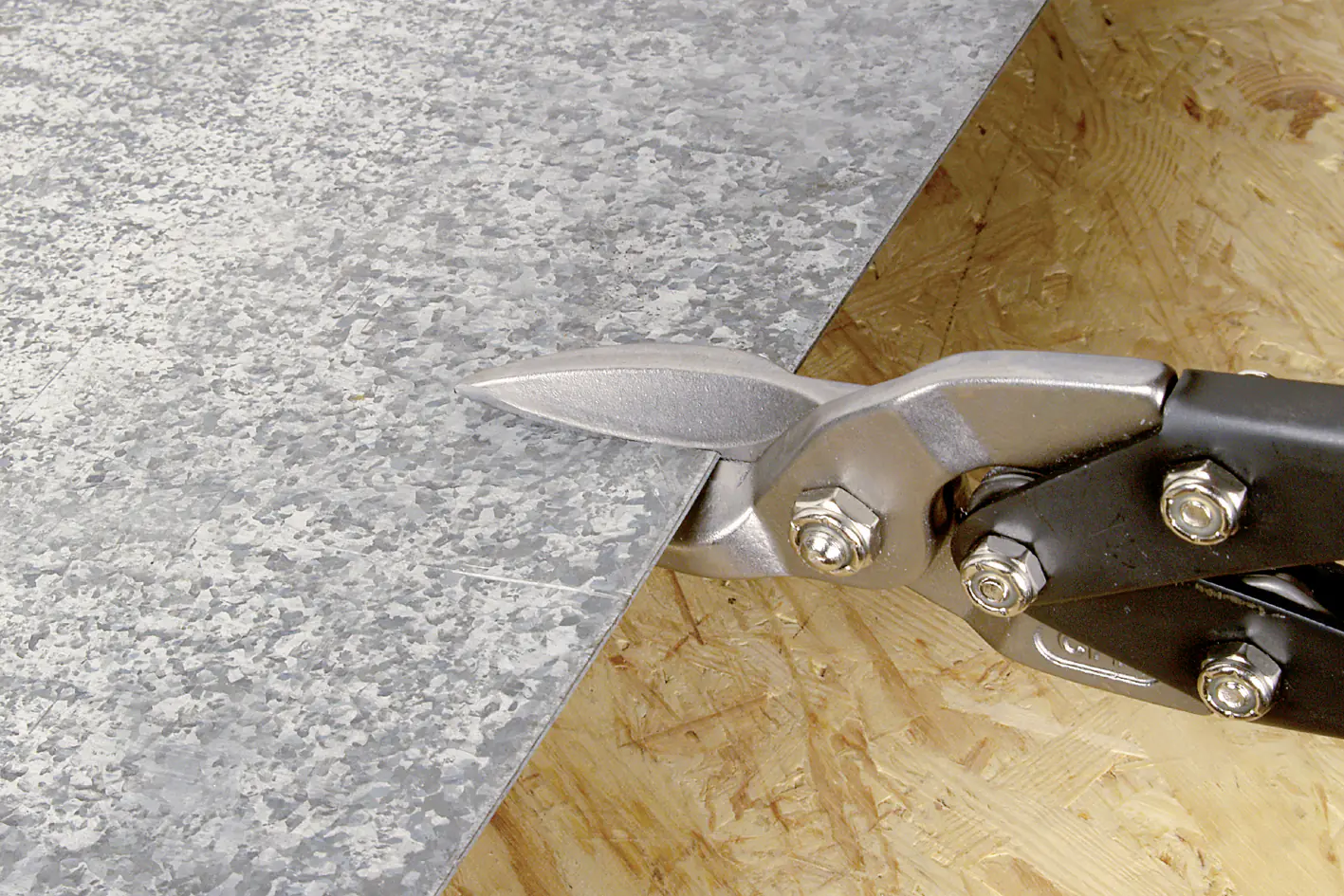 Wolfcraft Blechschere rechtsschneidend 255 mm für gerade- & Kurvenschnitte Wolfcraft Blechschere rechtsschneidend 255 mm für gerade- & Kurvenschnitte