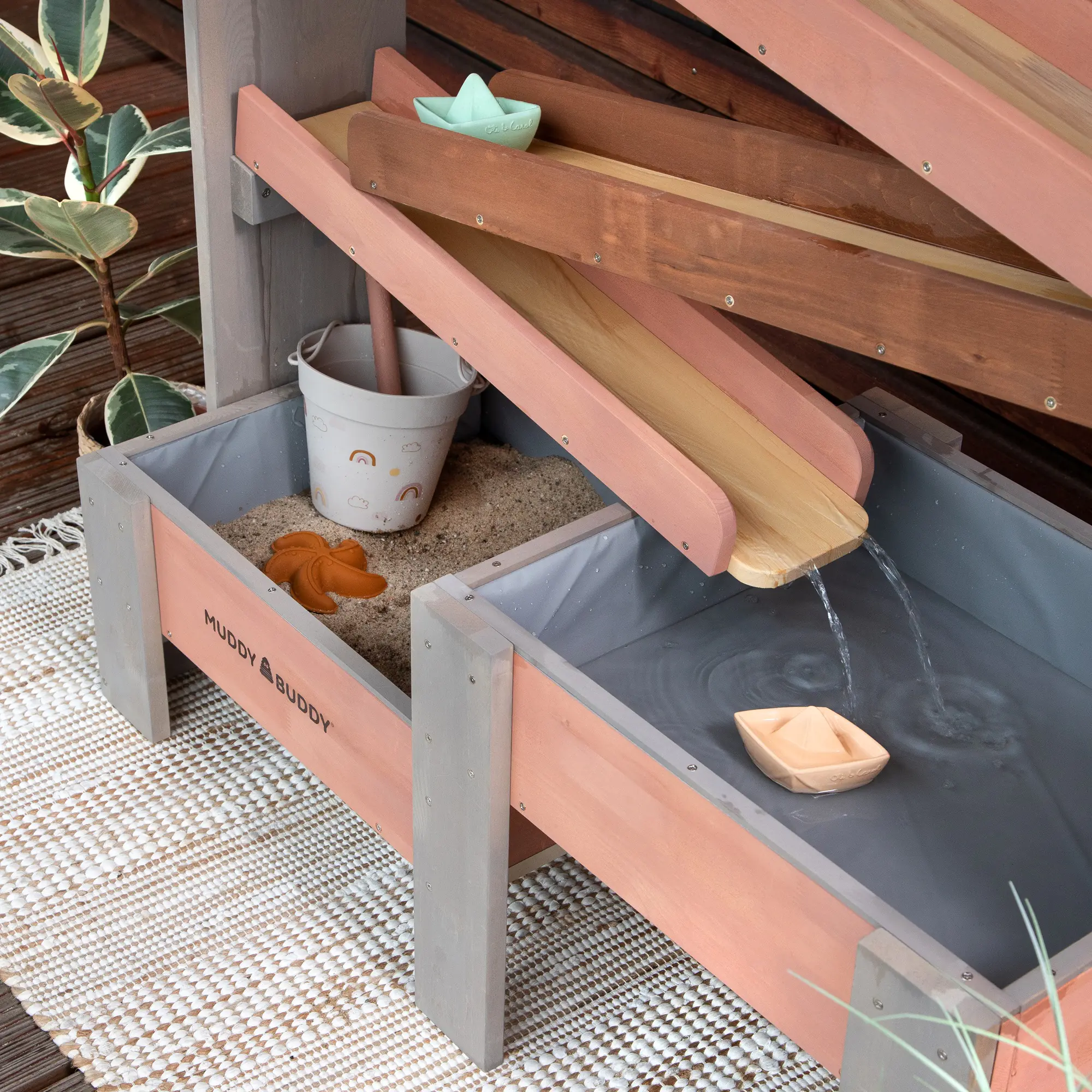 Muddy Buddy Wasserbahn Aqua Tower warmgrau-puderrosa 100 x 44 x 105 cm