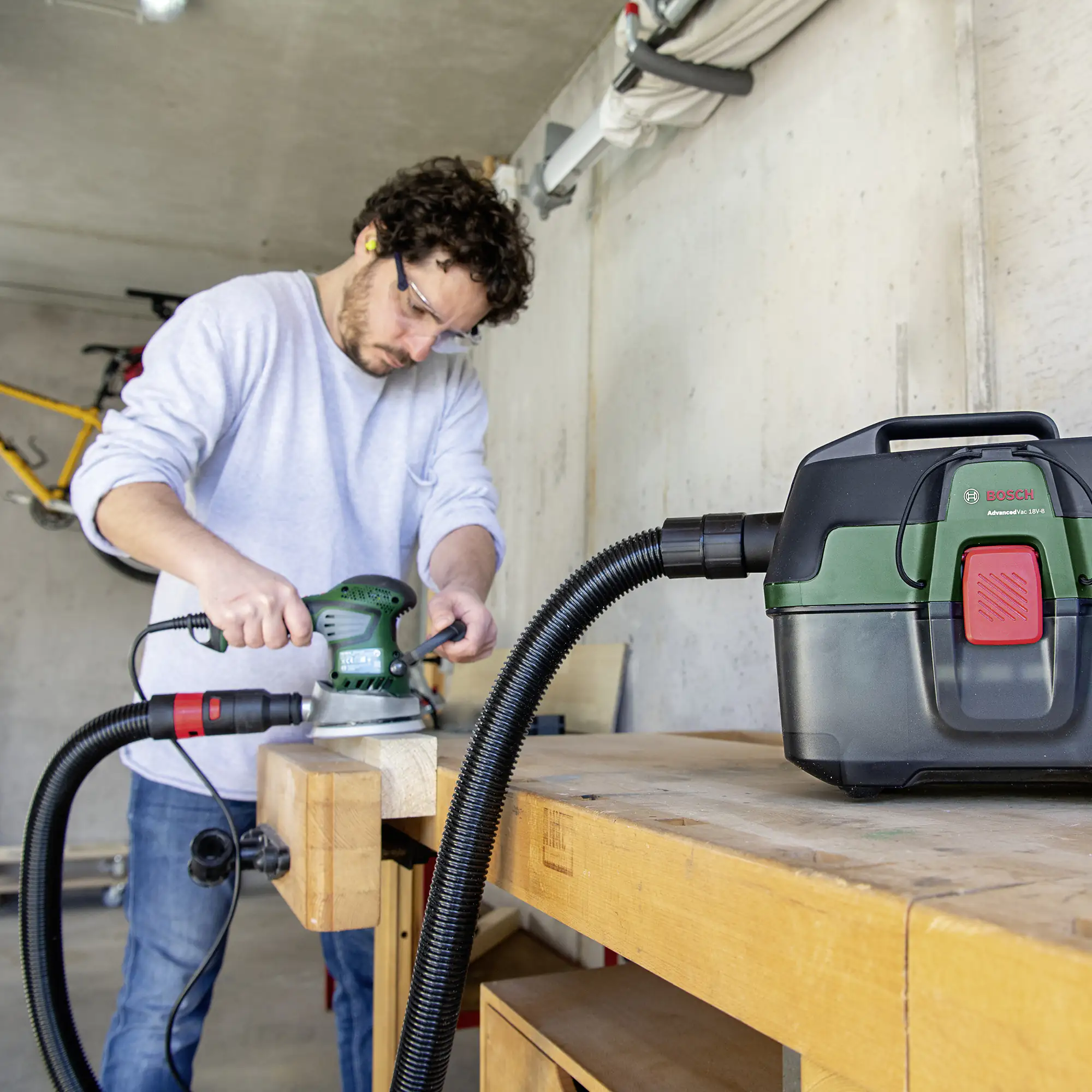 Bosch Nass- & Trockensauger AdvancedVac 18V-8 18V 4,0 Ah Solo Bosch Nass- & Trockensauger AdvancedVac 18V-8 18V 4,0 Ah Solo
