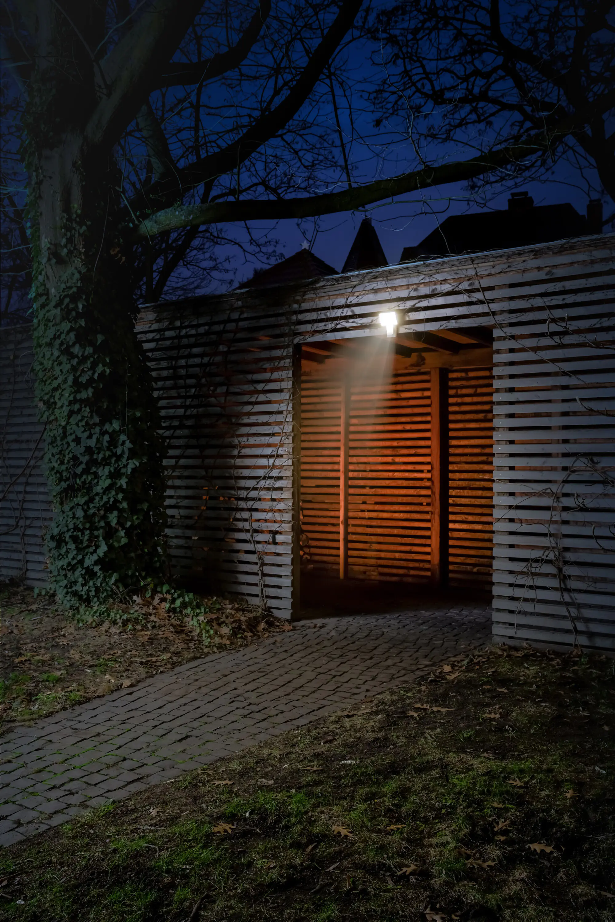 Ledvance LED Außenleuchte Endura Pro Flood Sensor dunkelgrau