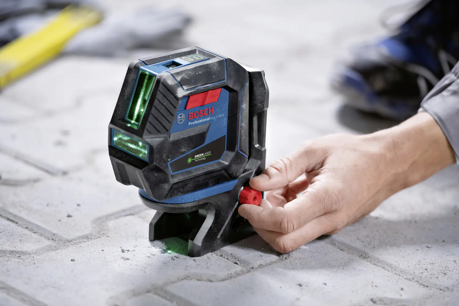 Bosch Professional Kombilaser GCL 2-50 G Set inkl. Stativ & Batterien Bosch Professional Kombilaser GCL 2-50 G Set inkl. Stativ & Batterien