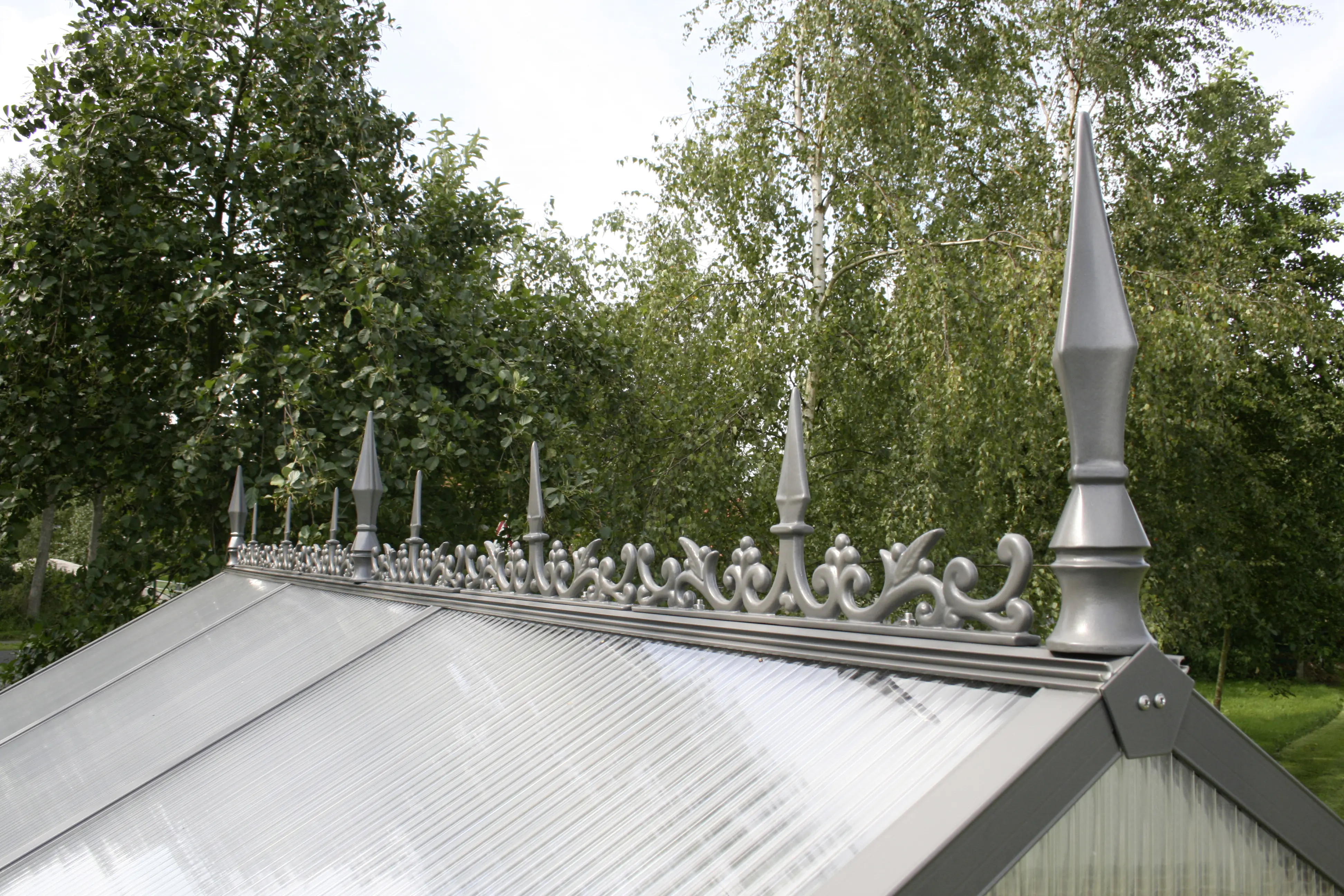 KGT Firstverzierung f. Gewächshaus Typ III pressblank KGT Firstverzierung f. Gewächshaus Typ III pressblank