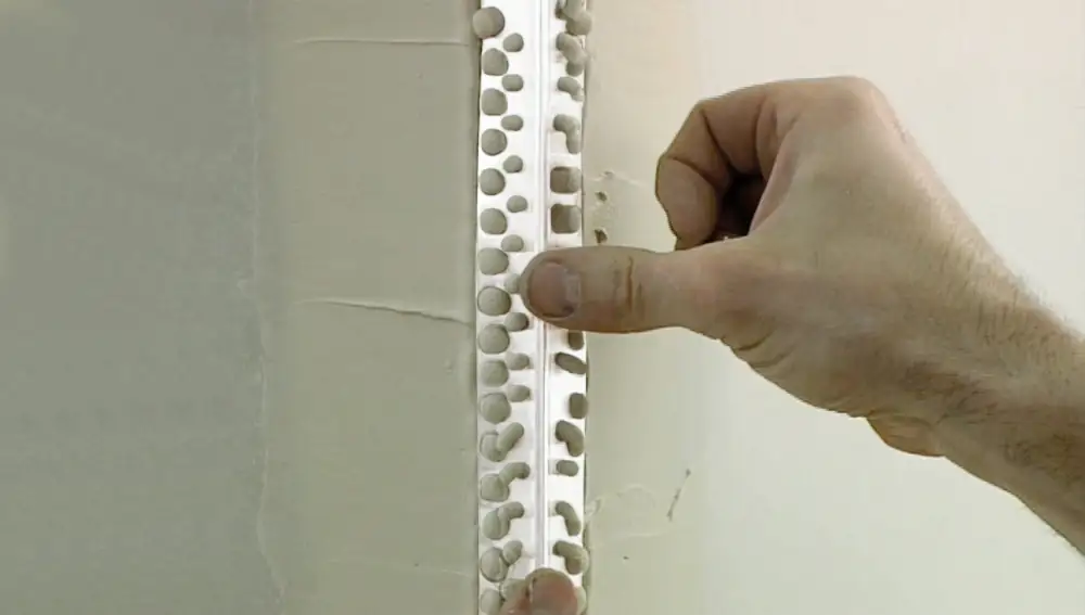 Knauf PVC-Eckschutzprofil silber, 23 mm x 23 mm, 2,5 m lang