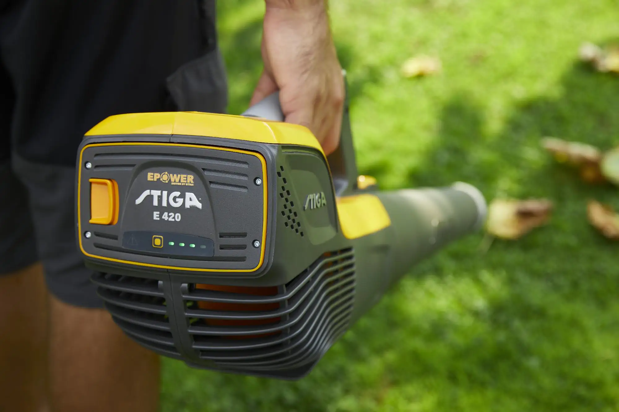 Stiga Akku-Laubbläser BL 500e 2 Ah 48 Volt Stiga Akku-Laubbläser BL 500e 2 Ah 48 Volt