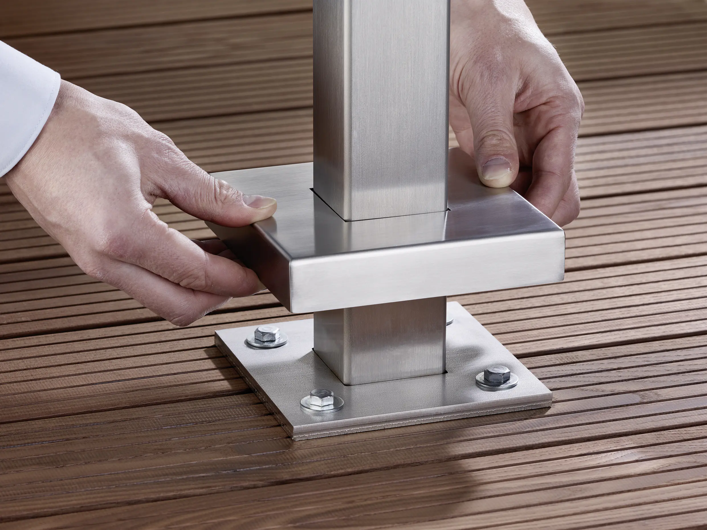 Ambiente Edelstahl Abdeckkappe unten B x H: 15,5 cm x 15,5 cm, 30 mm stark