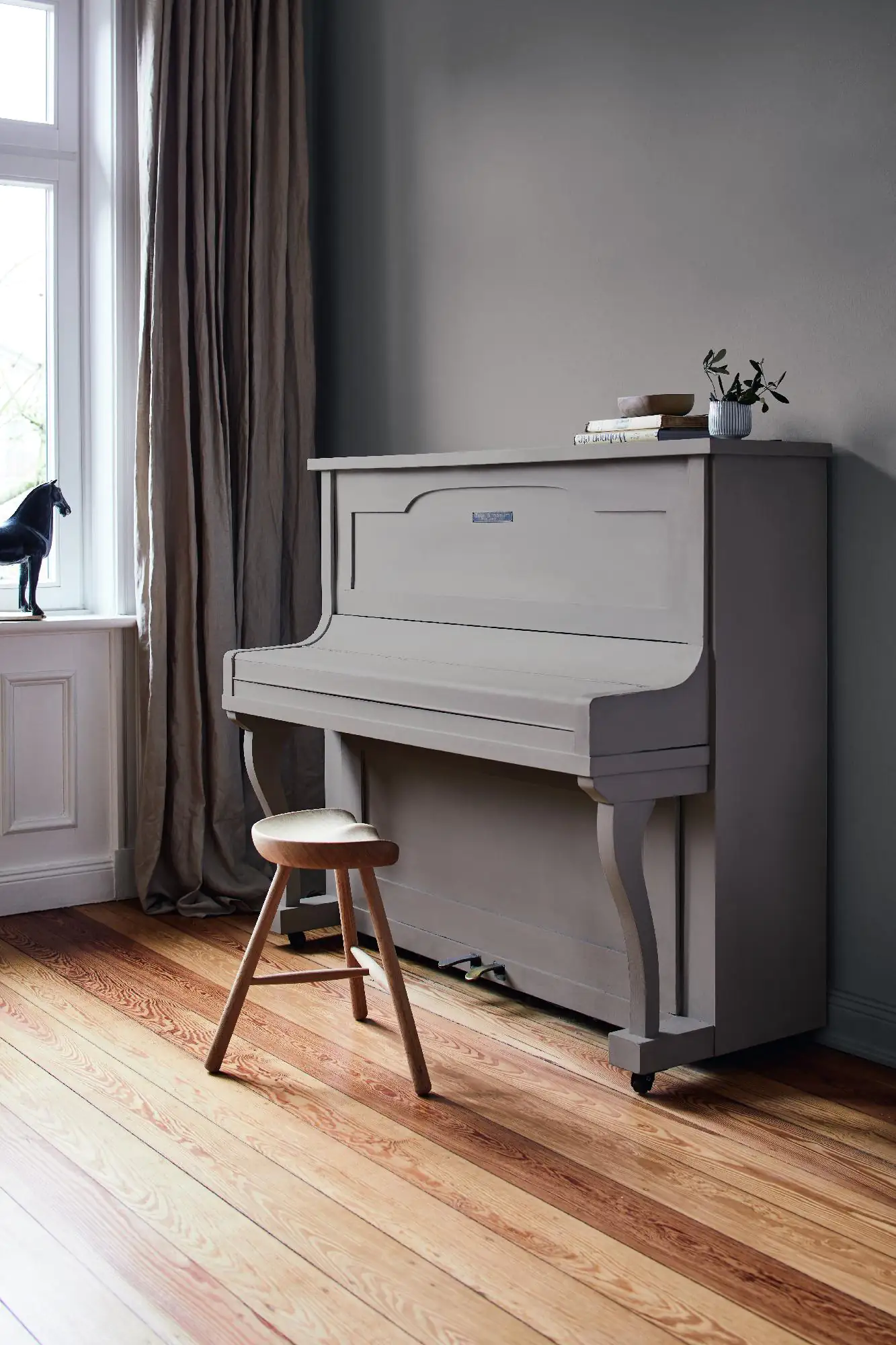 Alpina Feine Farben Lack No. 02 Nebel im November  mittelgrau edelmatt 750 ml Alpina Feine Farben Lack No. 02 Nebel im November  mittelgrau edelmatt 750 ml