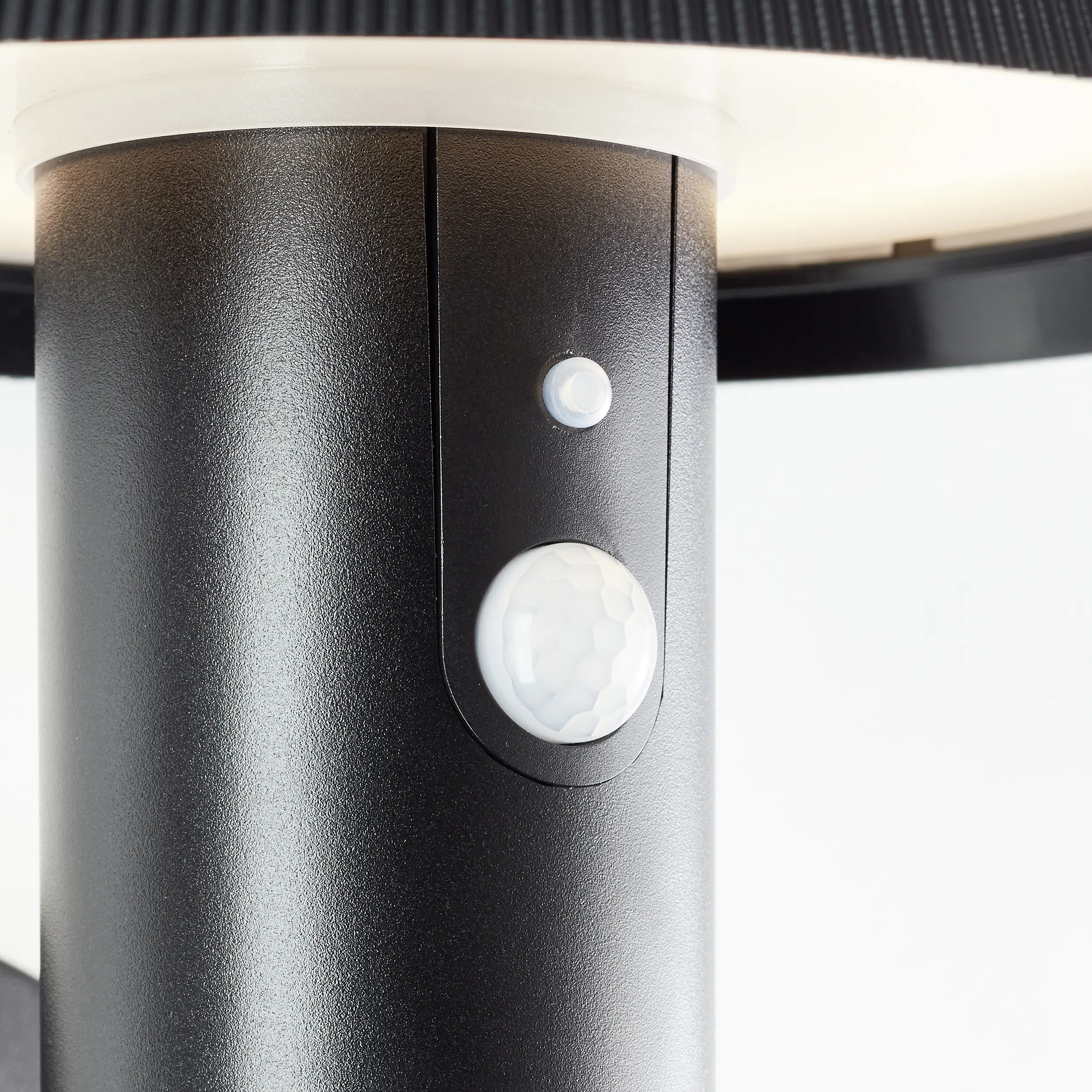 Brilliant Solar-Außenwandleuchte Alvero 4W warmweiß Bewegungsmelder