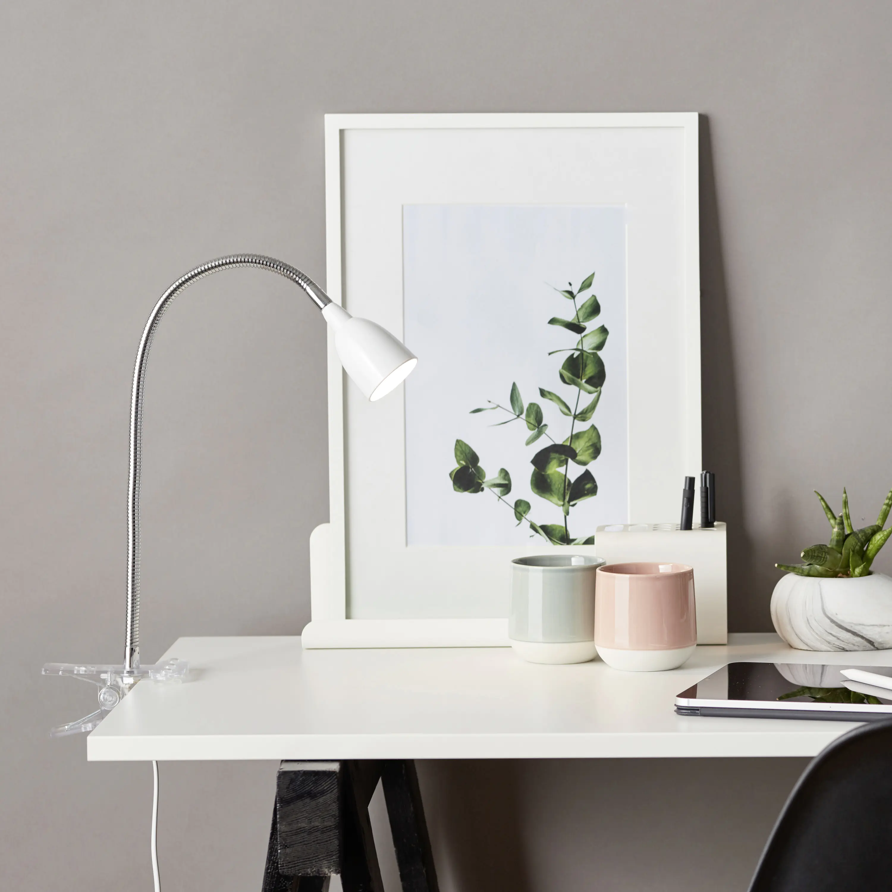 Brilliant Tischleuchte Anthony 40 x 16 cm 2,2 W, warmweiß, mit Flexgelenk