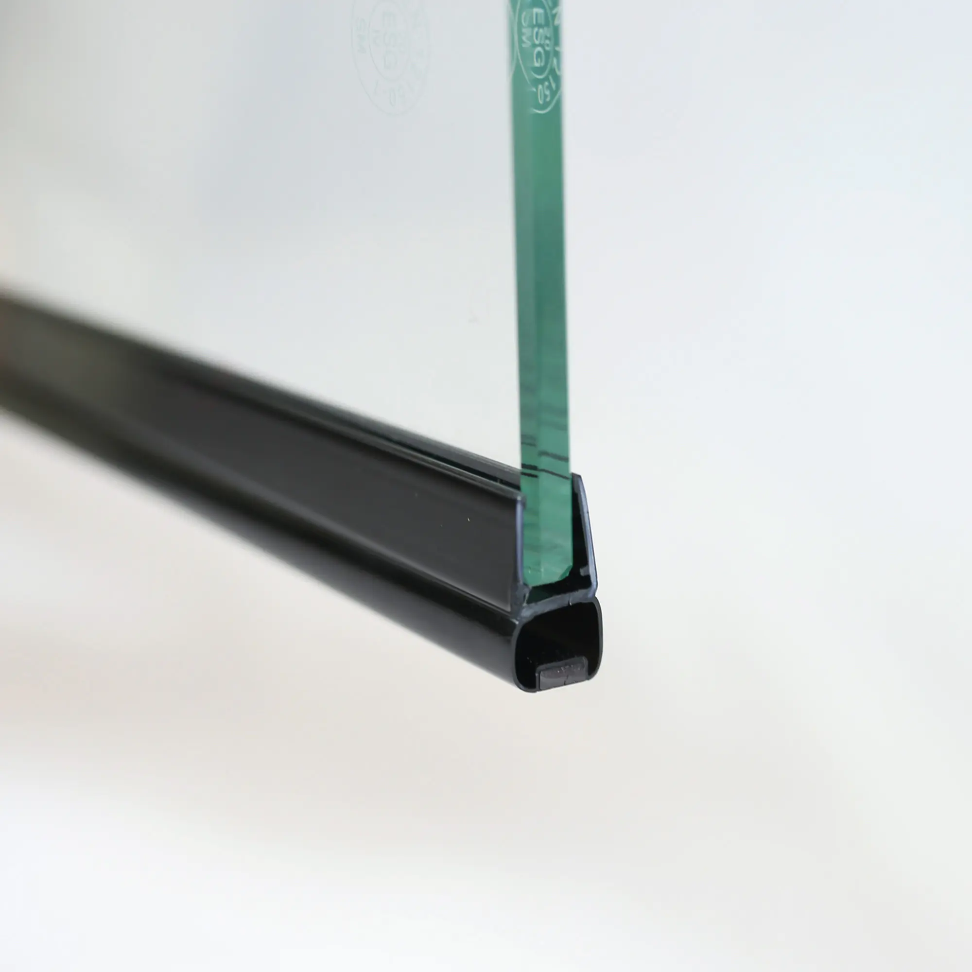 Breuer Magnetprofil PK669 2000 mm schwarz matt