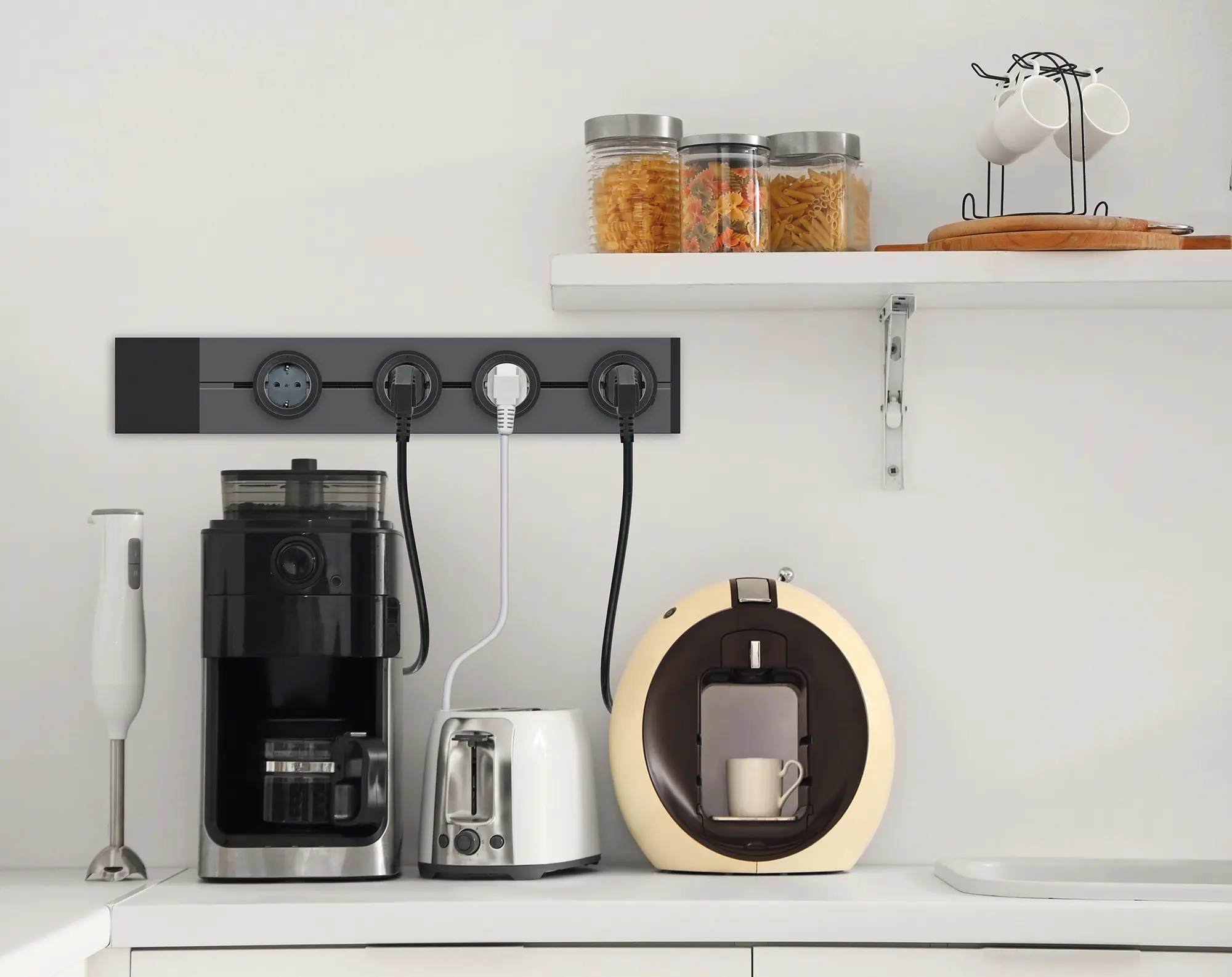 Schwaiger Modulare Stromleiste 50 cm max. 3680W schwarz Schwaiger Modulare Stromleiste 50 cm max. 3680W schwarz