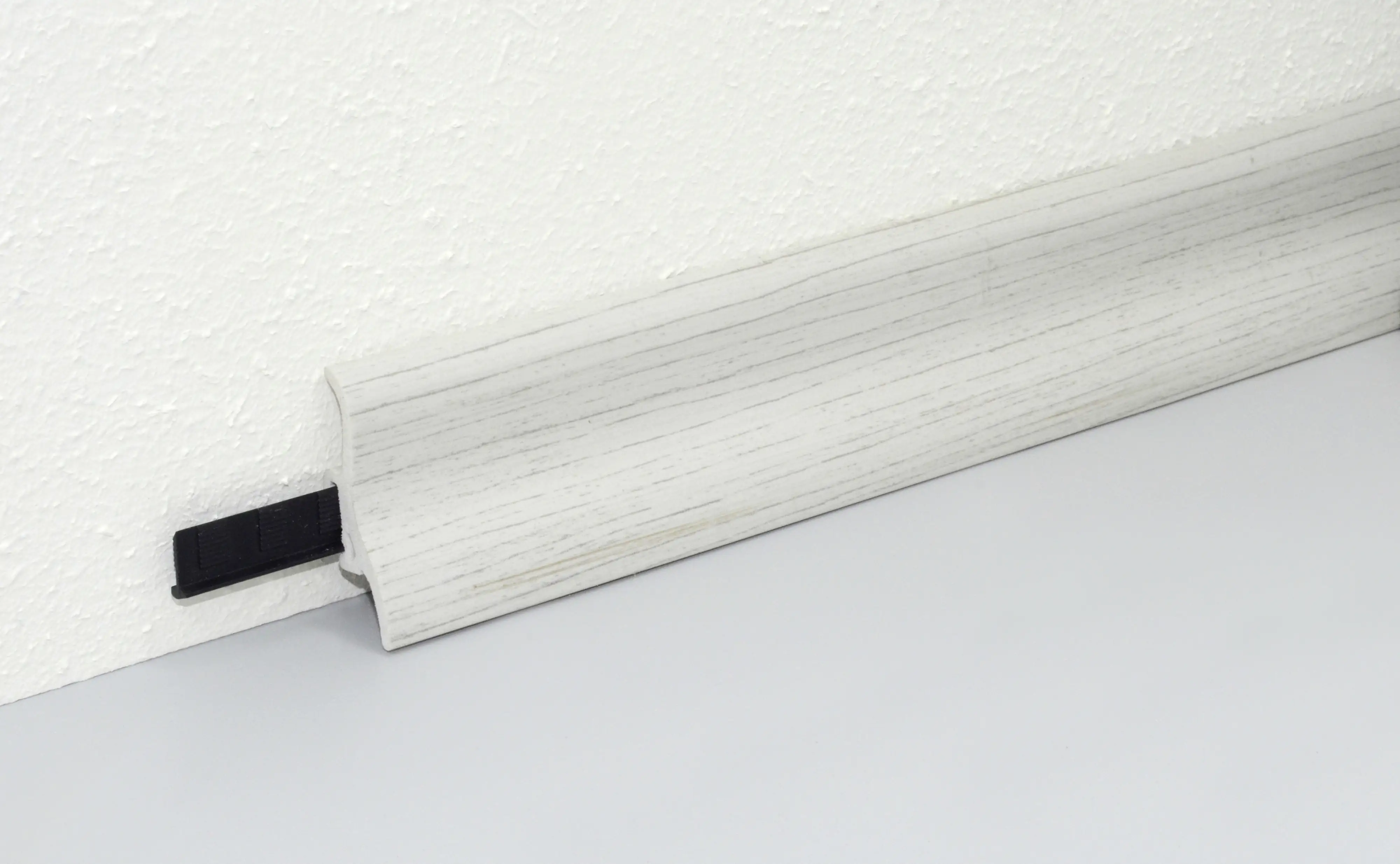 FN Neuhofer Fußleiste 250 cm 48 x 21 mm Perlgrau