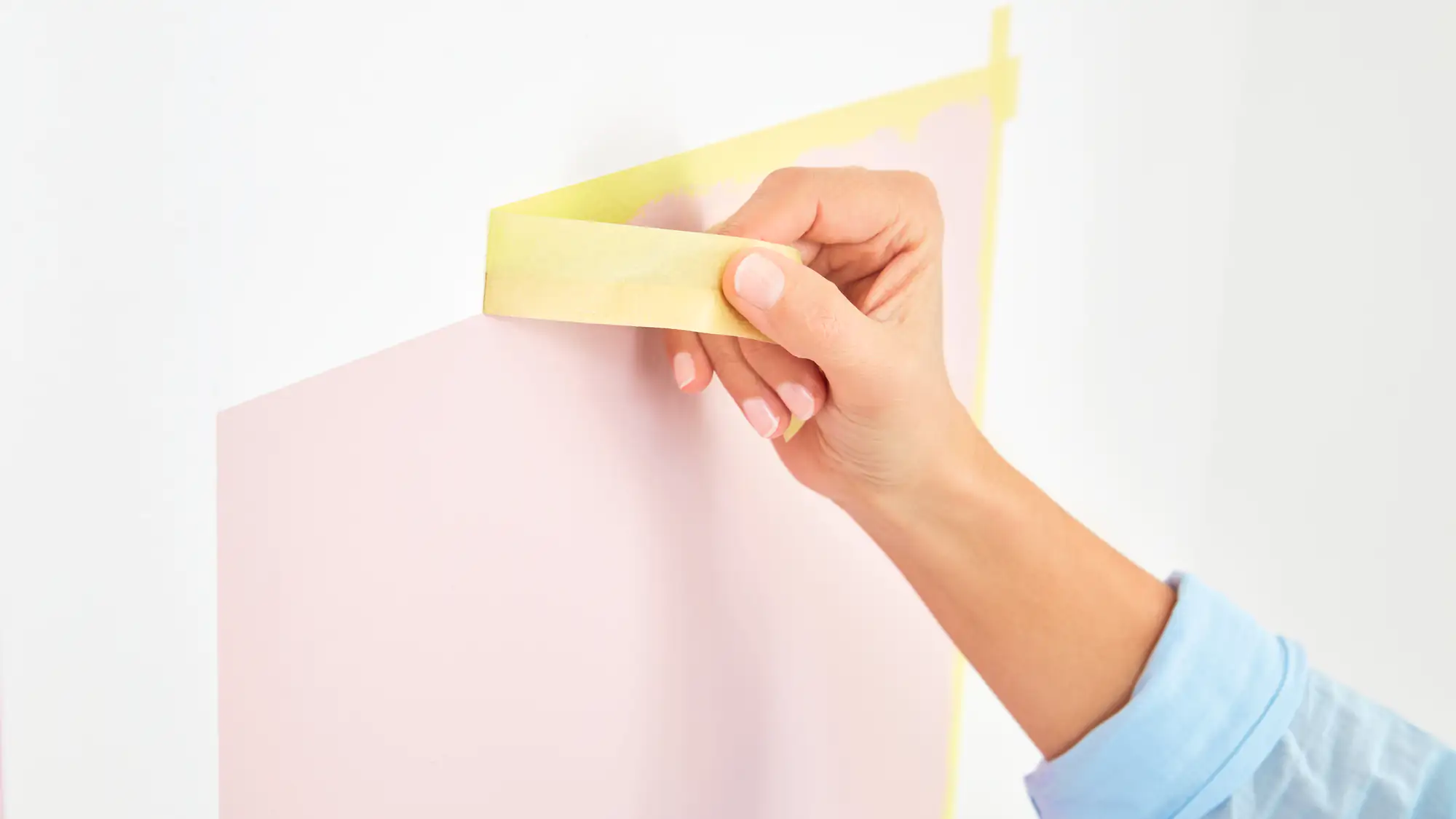 4042448150059_4 tesa Profi-Malerband Innen 25 m x 25 mm, gelb