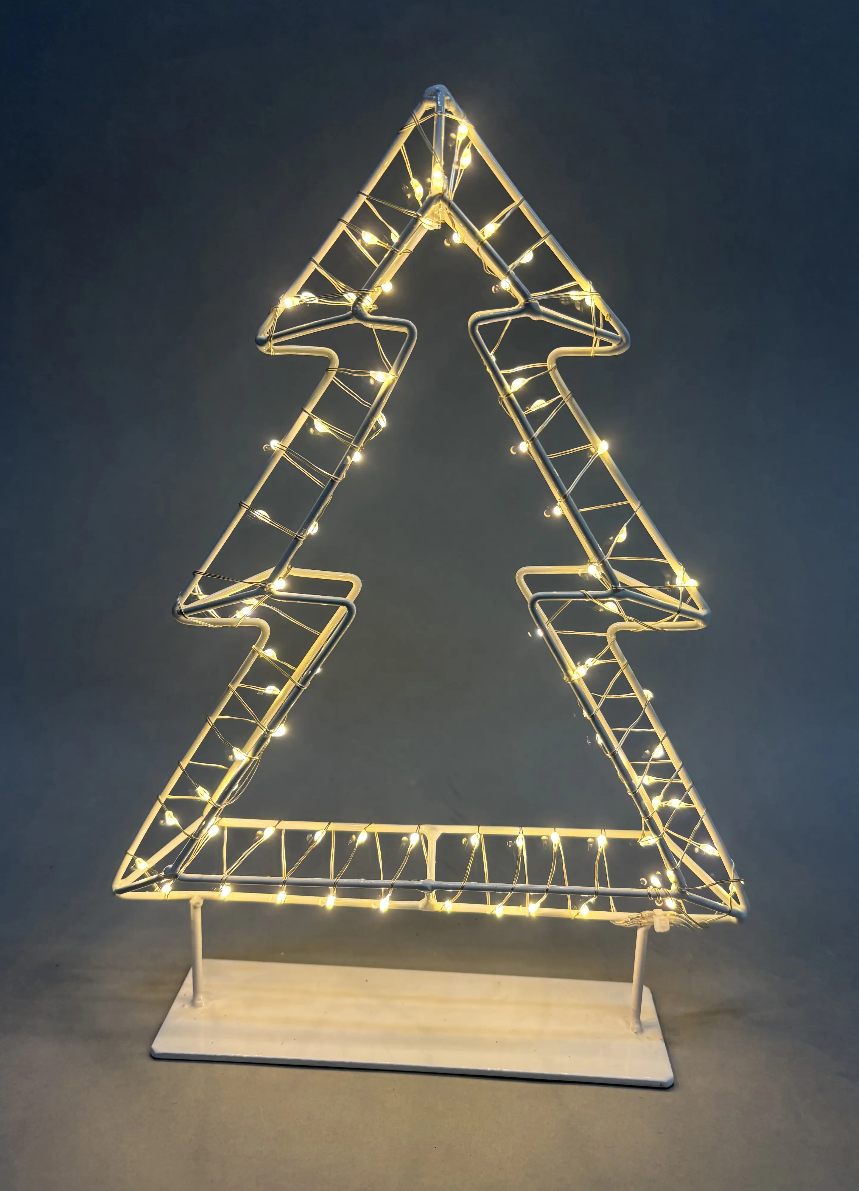 TrendLine LED Baum 28 cm warmweiß