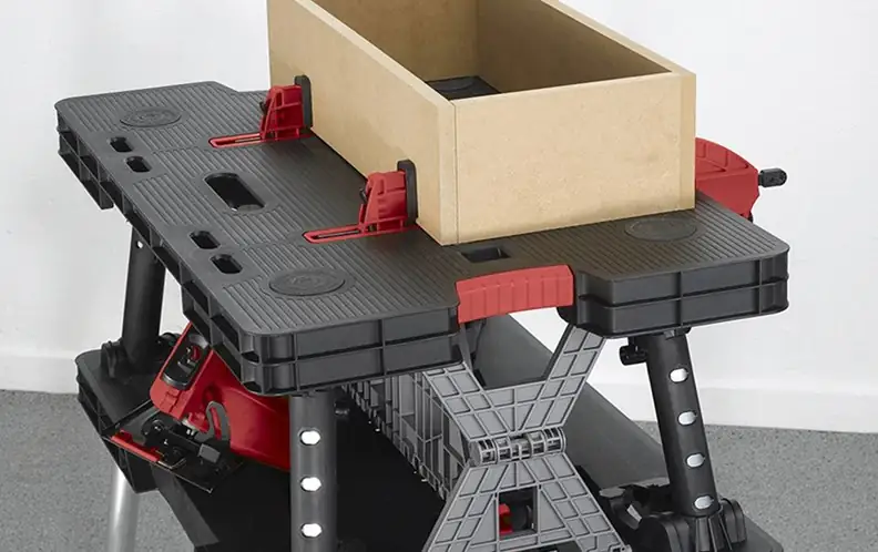 7290000230825_4 Keter faltbare Werkbank 85 x 55 cm max. 453 kg inkl. Schraubzwingen